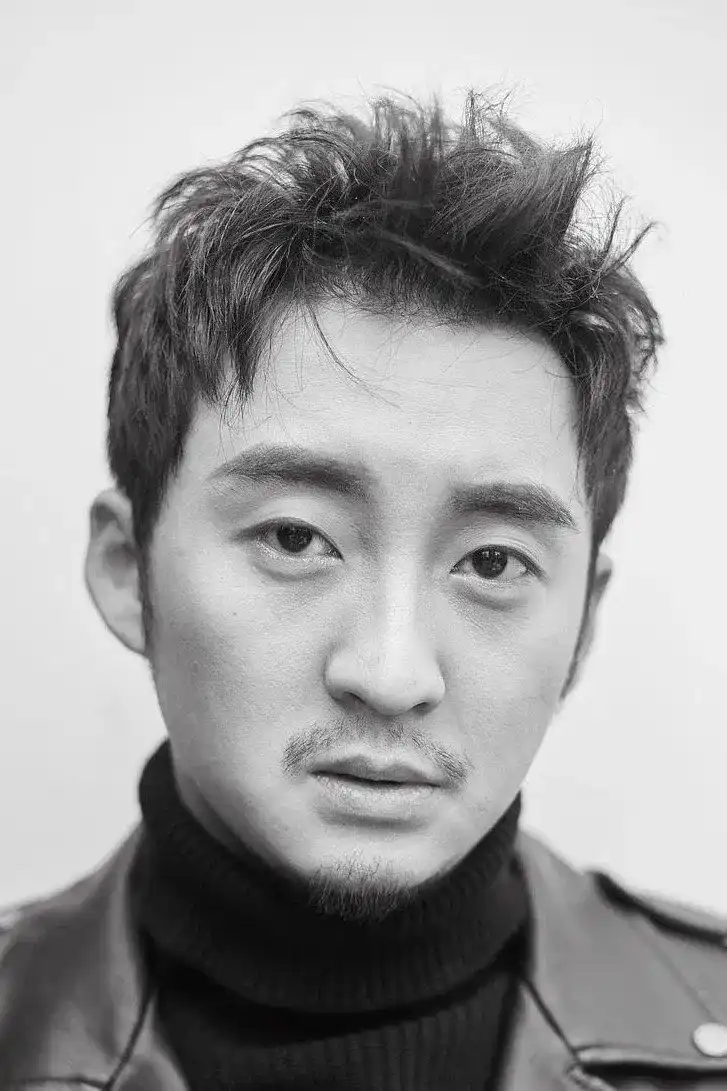 Elton Tang