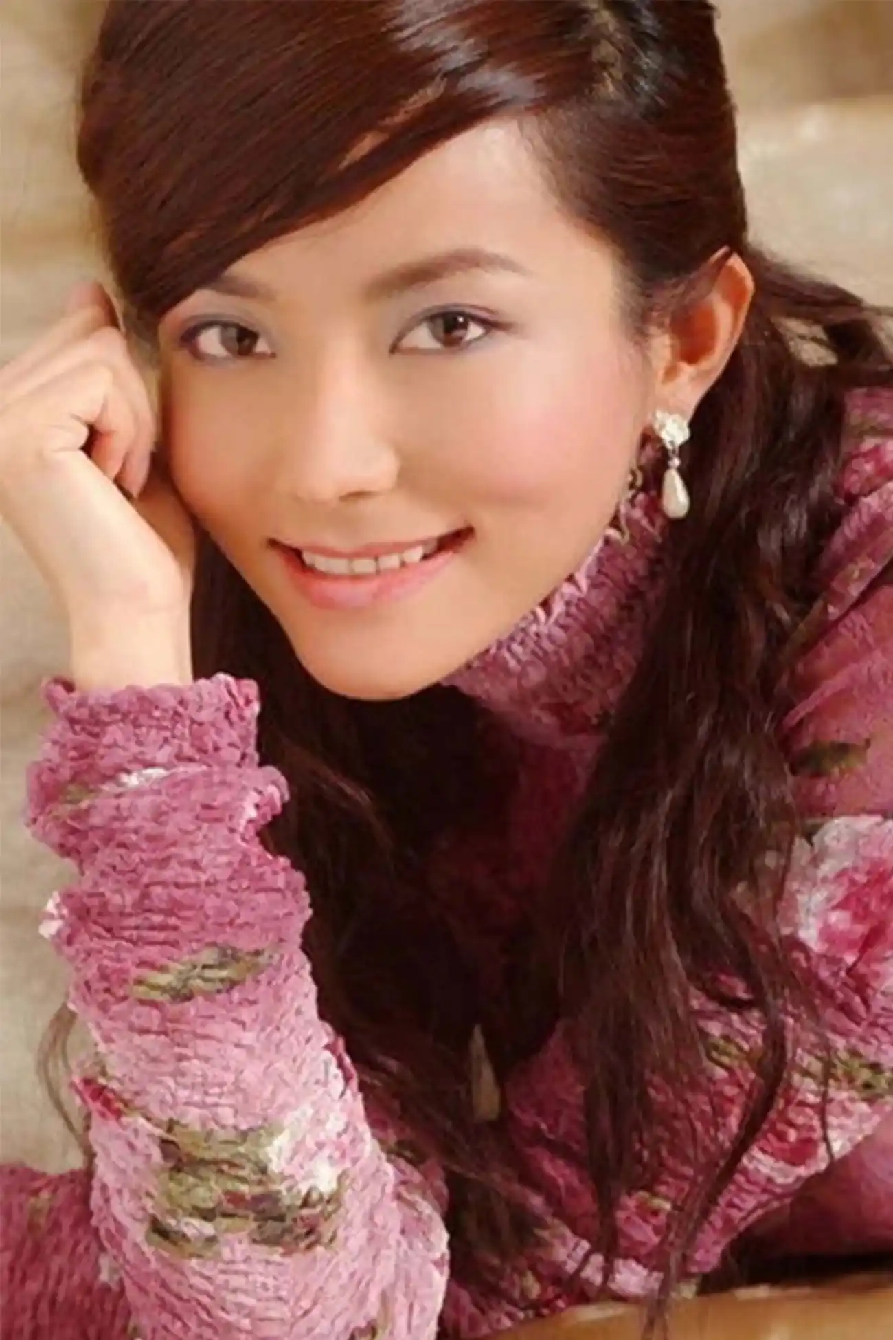 李郁