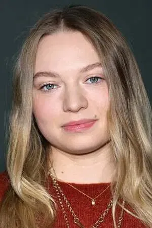 Mia Threapleton