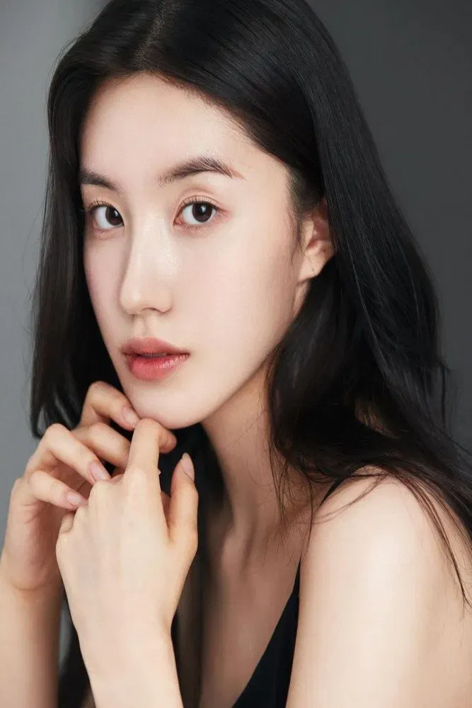 Park Si-yeon