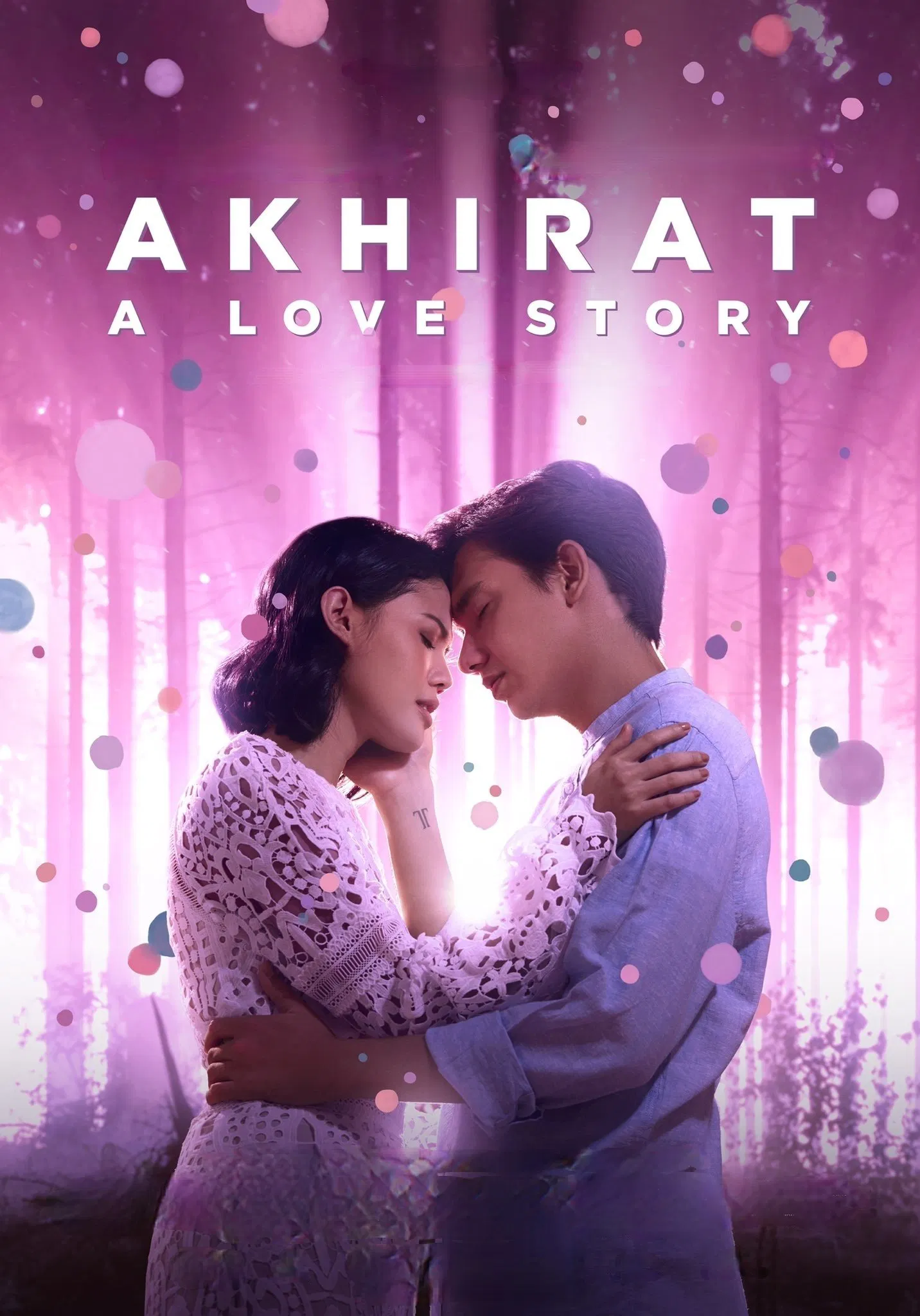 Poster chính thức của phim Phim Tâm Lý, Phim Giả Tượng "Akhirat: Một Chuyện Tình" (Akhirat: A Love Story - 2021), với sự tham gia của diễn viên Adipati Dolken và Della Dartyan.