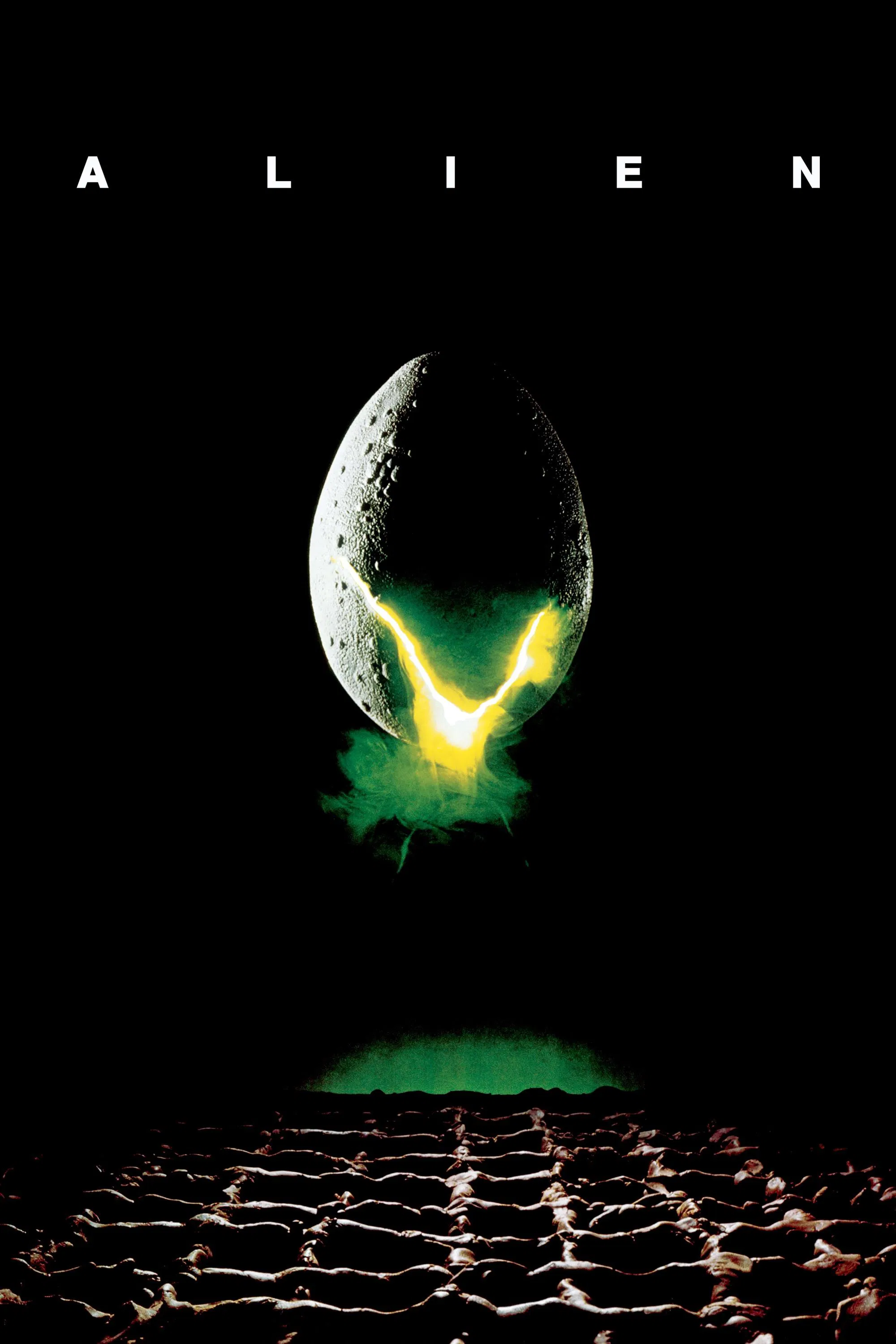 Poster chính thức của phim Phim Kinh Dị, Phim Viễn Tưởng "Alien" (Alien - 1979), với sự tham gia của diễn viên Tom Skerritt và Sigourney Weaver.