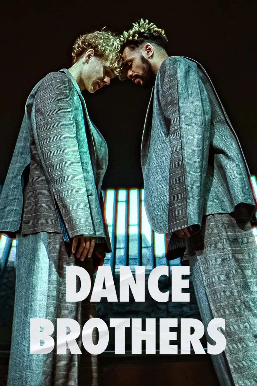 Poster chính thức của phim Phim Tâm Lý "Anh Em Vũ Công" (Dance Brothers - 2023), với sự tham gia của diễn viên Samuel Kujala và Roderick Kabanga.