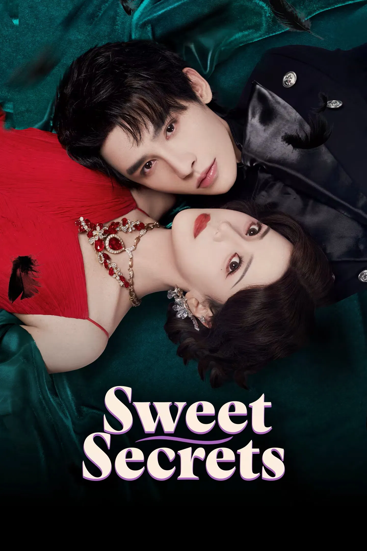 Poster chính thức của phim Phim Tâm Lý "Bí Mật Ngọt Ngào" (Sweet Secrets - 2025), với sự tham gia của diễn viên Thân Hạo Nam và Zhao Ziluo.
