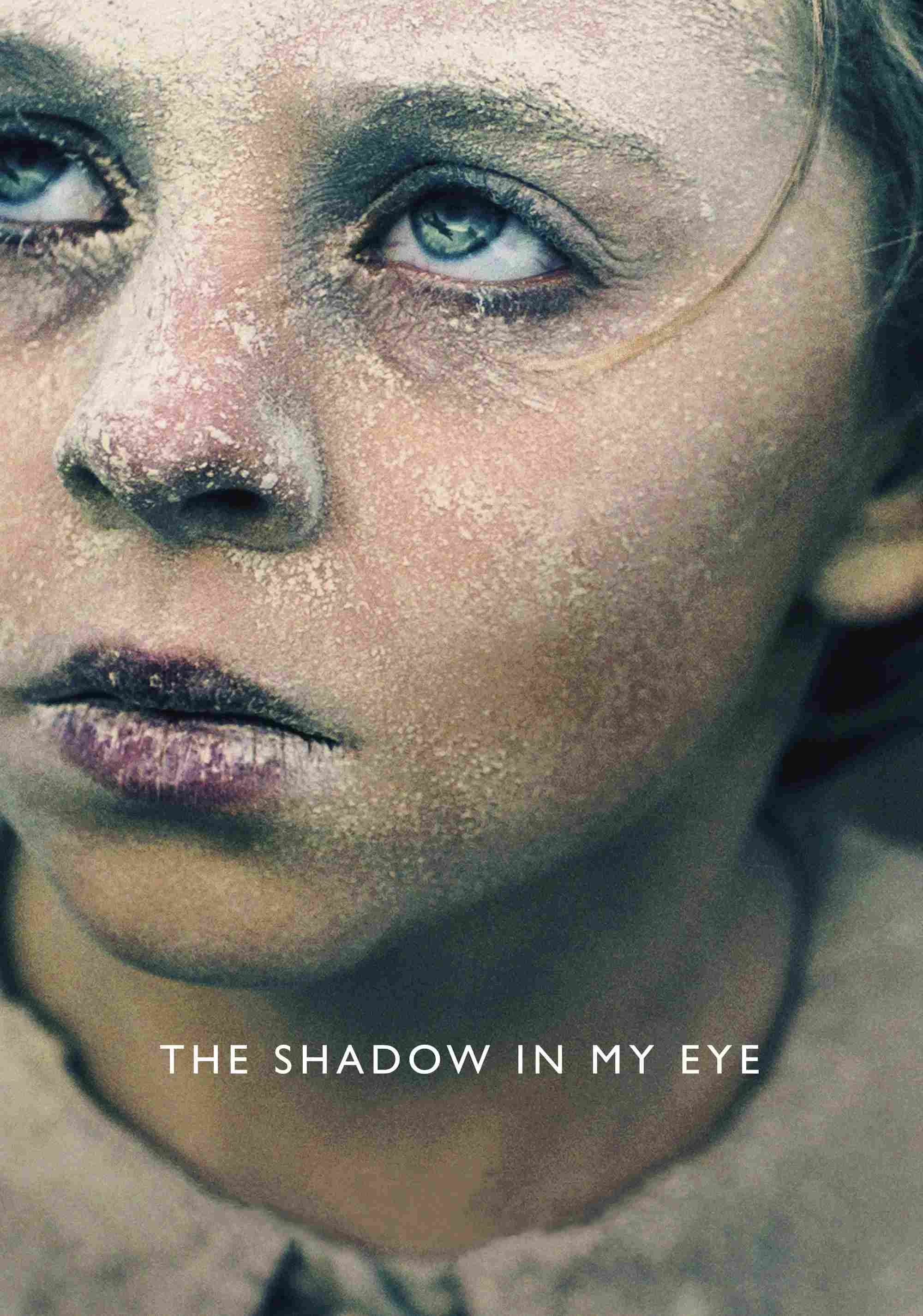 Poster chính thức của phim Phim Chiến Tranh, Phim Tâm Lý "Bóng Tối Trong Mắt Tôi" (The Shadow in My Eye - 2021), với sự tham gia của diễn viên Bertram Bisgaard Enevoldsen và Ella Josephine Lund Nilsson.