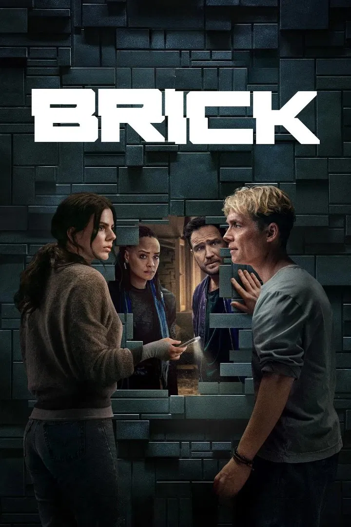 Poster chính thức của phim Phim Giật Gân, Phim Viễn Tưởng "Bức Tường Bí Ẩn" (Brick - 2025), với sự tham gia của diễn viên Matthias Schweighöfer và Ruby O. Fee.