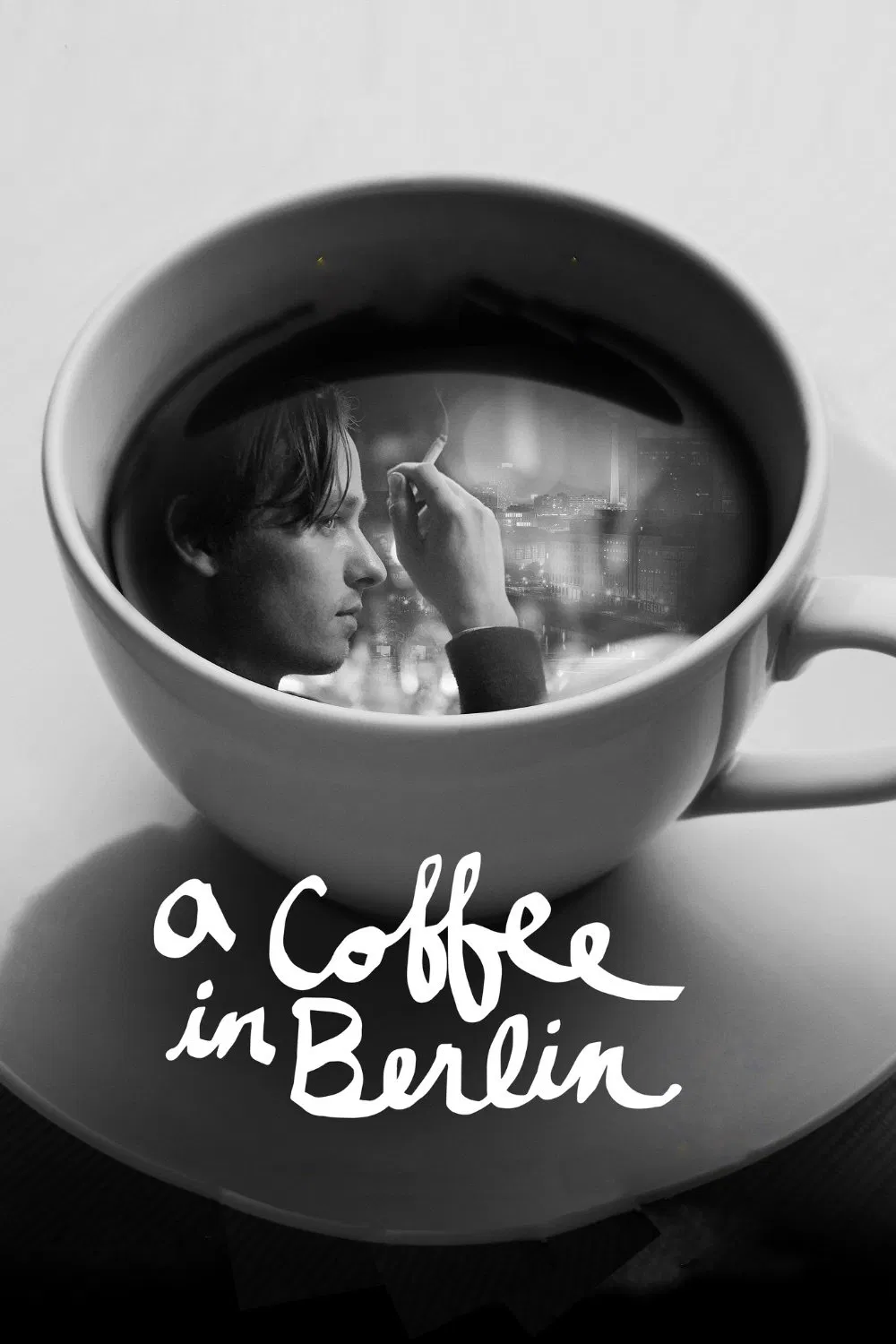 Poster chính thức của phim Phim Tâm Lý, Phim Hài "Cà Phê Ở Berlin" (A Coffee in Berlin - 2012), với sự tham gia của diễn viên Tom Schilling và Marc Hosemann.