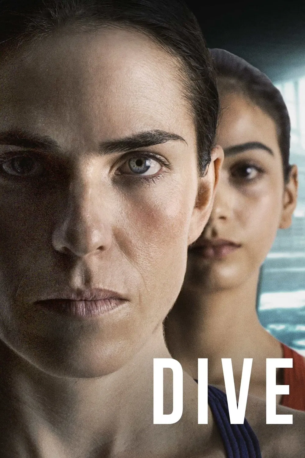 Poster chính thức của phim Phim Tâm Lý "Cắm Đầu" (DIVE - 2022), với sự tham gia của diễn viên Karla Souza và Hernán Mendoza.