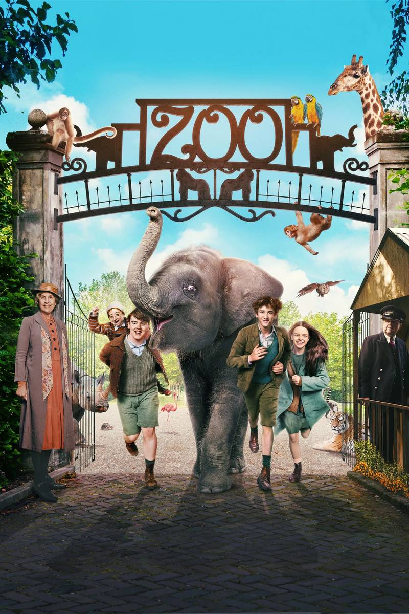 Poster chính thức của phim Phim Gia Đình, Phim Chiến Tranh "Chú Voi Đi Lạc" (Zoo - 2018), với sự tham gia của diễn viên Art Parkinson và Emily Flain.