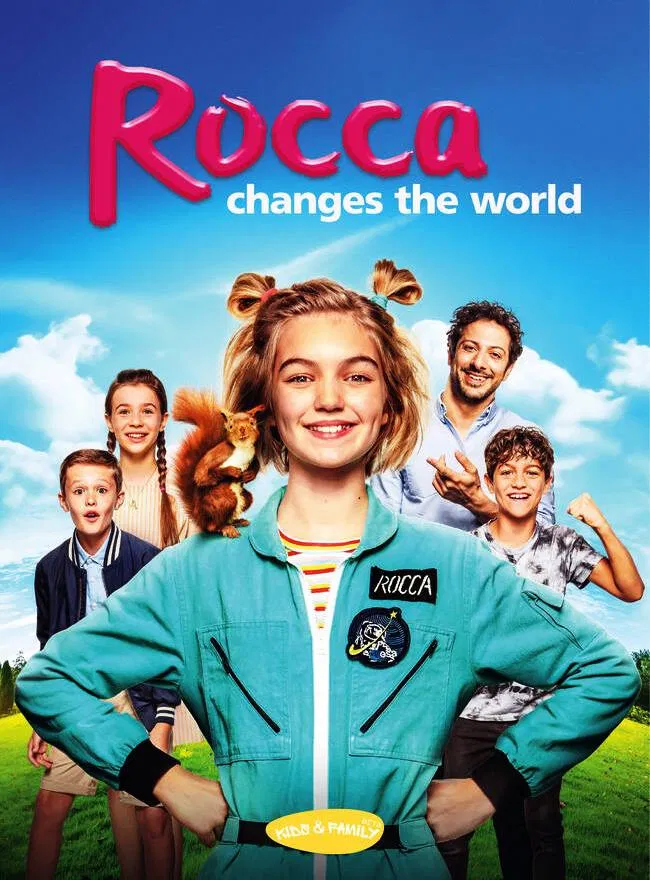 Poster chính thức của phim Phim Gia Đình, Phim Hài "Cô Bé Rocca" (Rocca Changes the World - 2019), với sự tham gia của diễn viên Luna Marie Maxeiner và Barbara Sukowa.