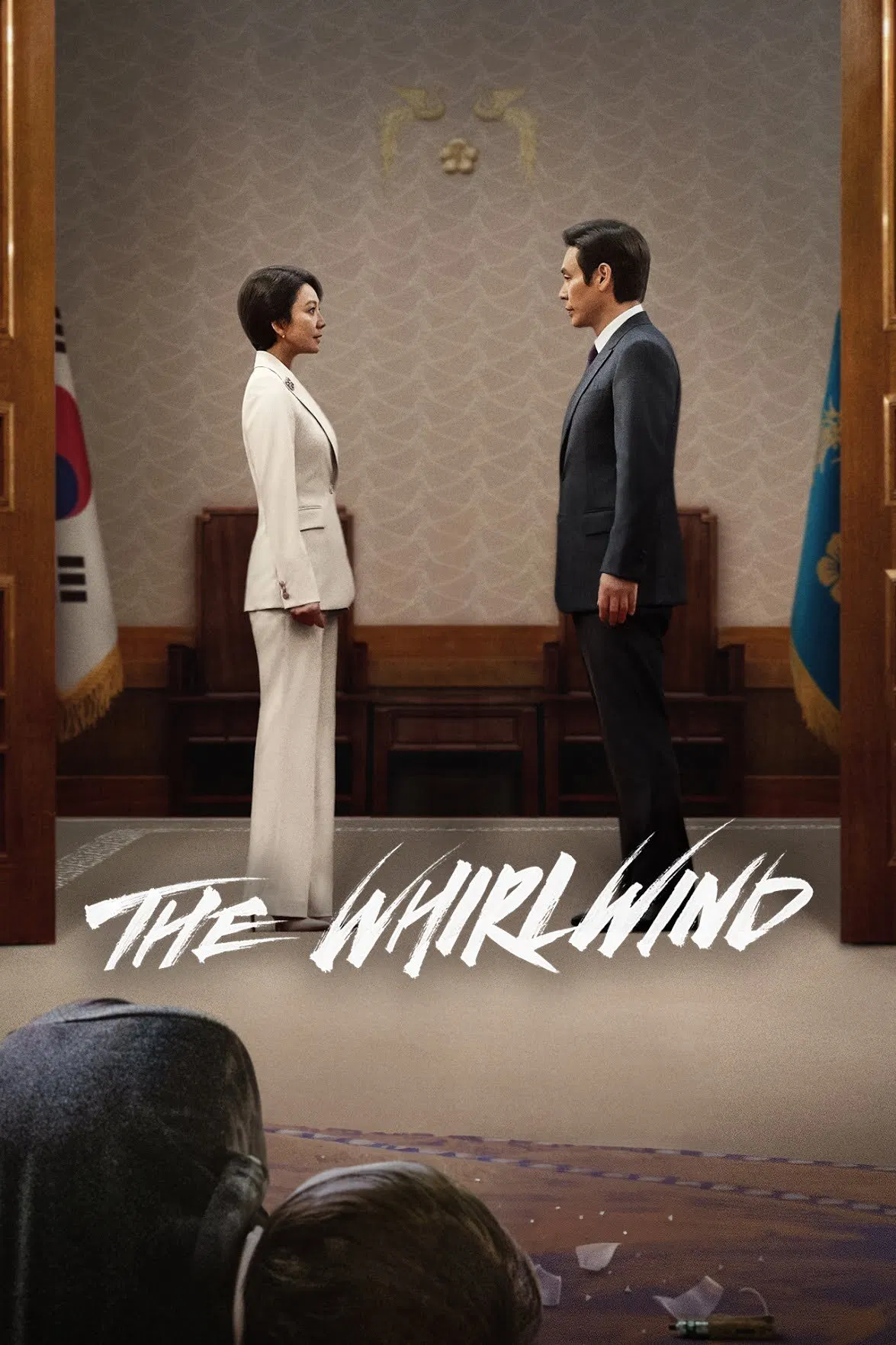 Poster chính thức của phim Phim Tâm Lý, Phim Chiến Tranh & Chính Trị "Cơn Lốc" (The Whirlwind - 2024), với sự tham gia của diễn viên Sul Kyung-gu và Kim Hee-ae.