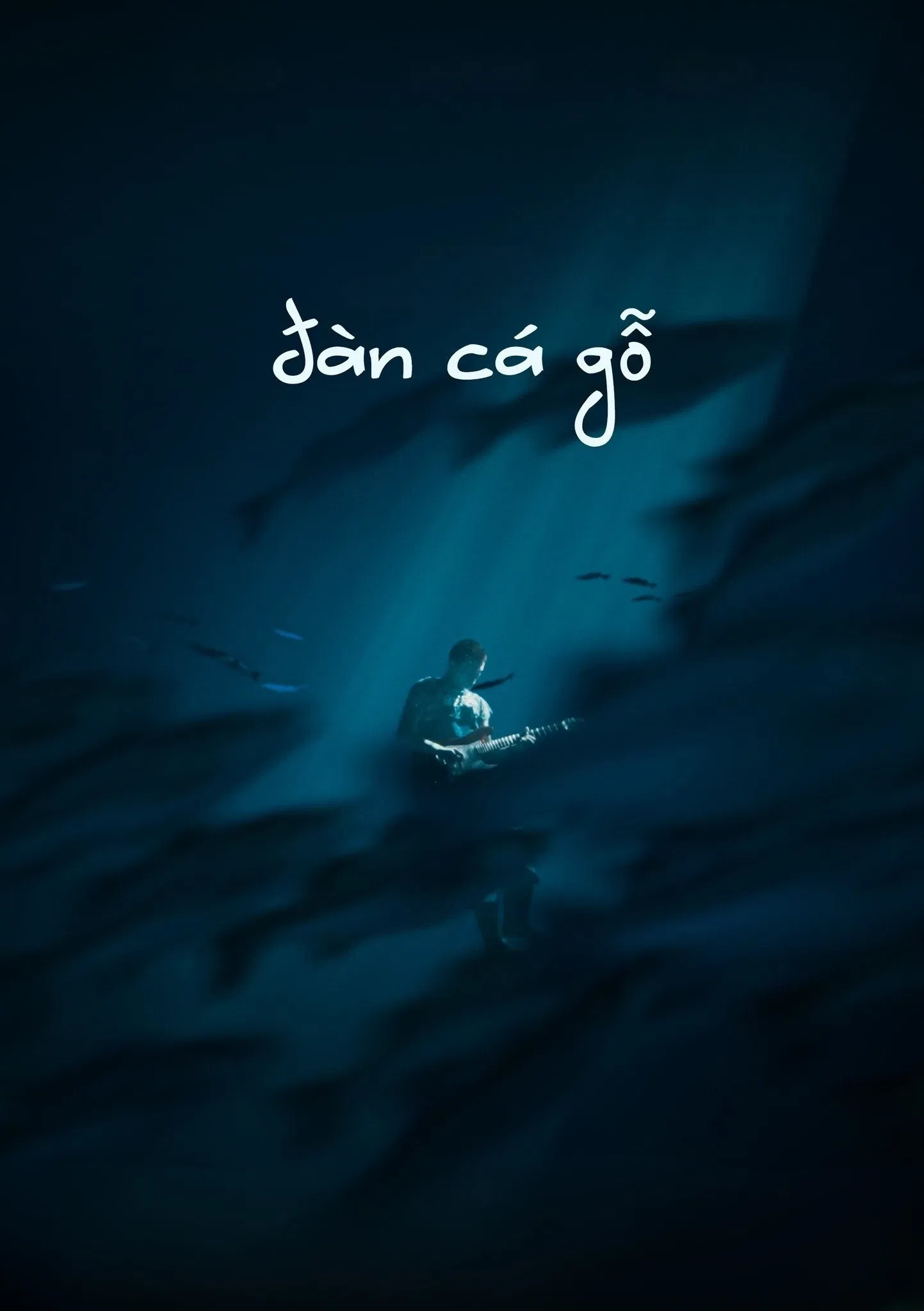 Poster chính thức của phim Phim Tâm Lý, Phim Tình Cảm "Đàn Cá Gỗ" (Wooden Fish - 2025), với sự tham gia của diễn viên Nguyễn Hùng và Lãnh Thanh.