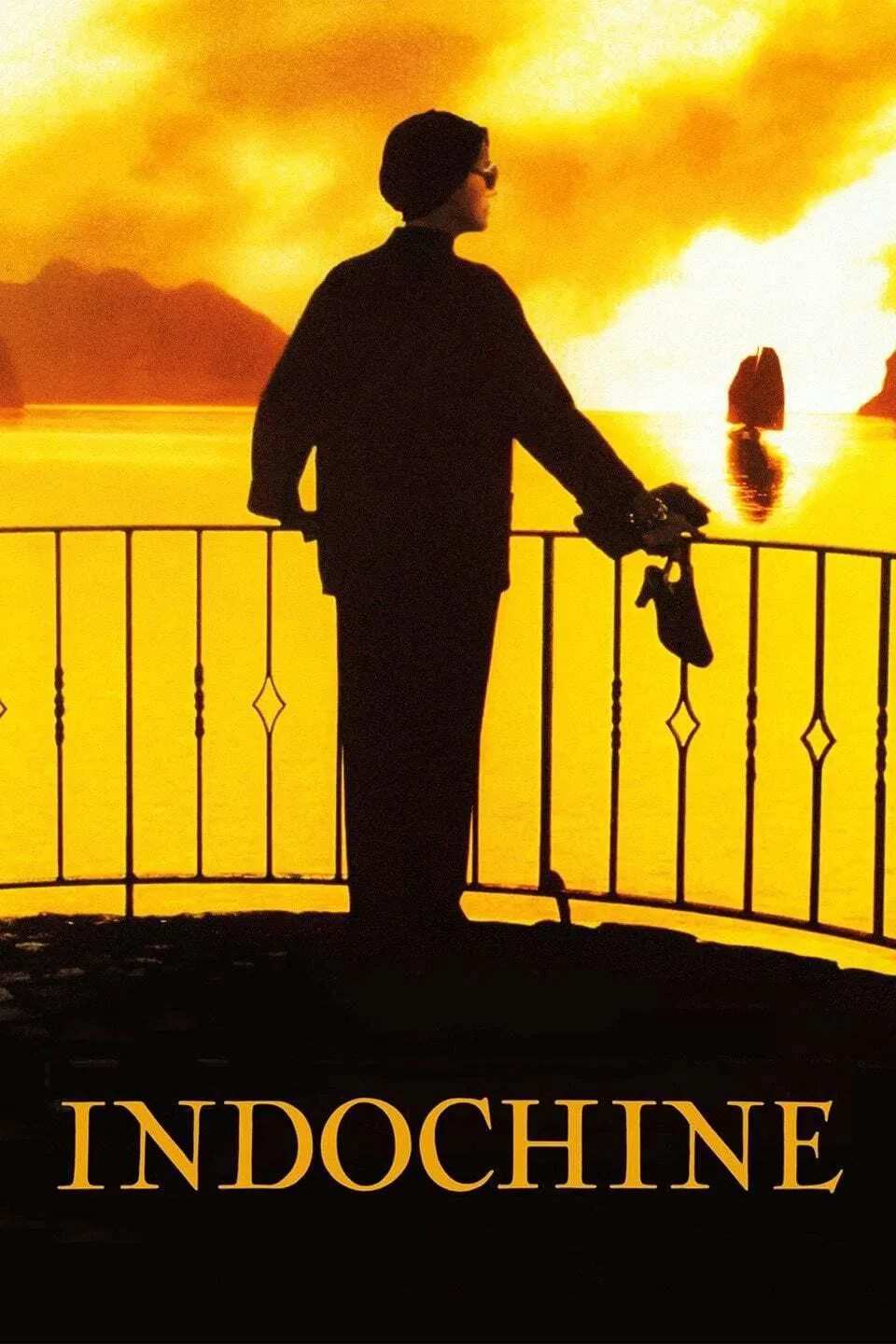 Poster chính thức của phim Phim Tâm Lý, Phim Tình Cảm "Đông Dương" (Indochine - 1992), với sự tham gia của diễn viên Catherine Deneuve và Vincent Perez.