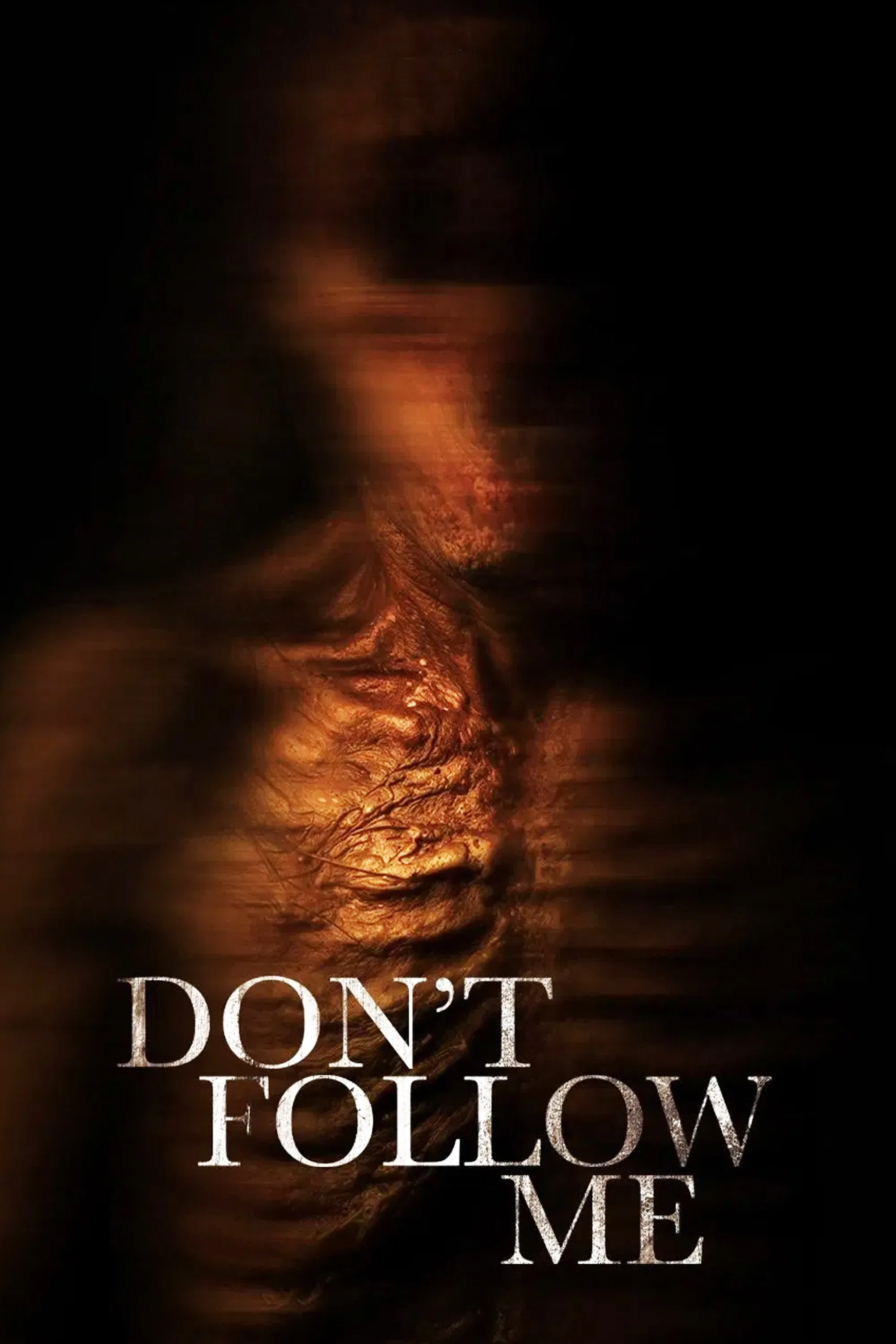 Poster chính thức của phim Phim Kinh Dị, Phim Bí Ẩn "Đừng theo dõi tôi" (Don't Follow Me - 2025), với sự tham gia của diễn viên Karla Rodríguez Coronado và Yankel Stevan.