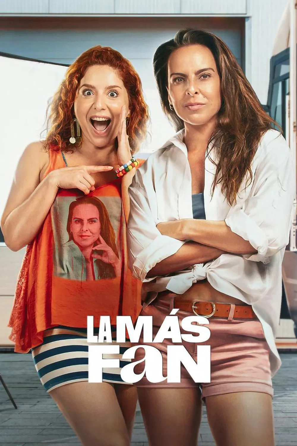 Poster chính thức của phim Phim Hài "Fan Nữ Số Một" (The Biggest Fan - 2025), với sự tham gia của diễn viên Kate del Castillo và Diana Bovio.