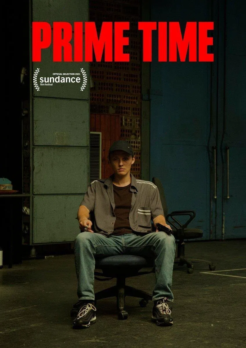 Poster chính thức của phim Phim Tâm Lý, Phim Giật Gân "Giờ vàng" (Prime Time - 2021), với sự tham gia của diễn viên Bartosz Bielenia và Magdalena Popławska.
