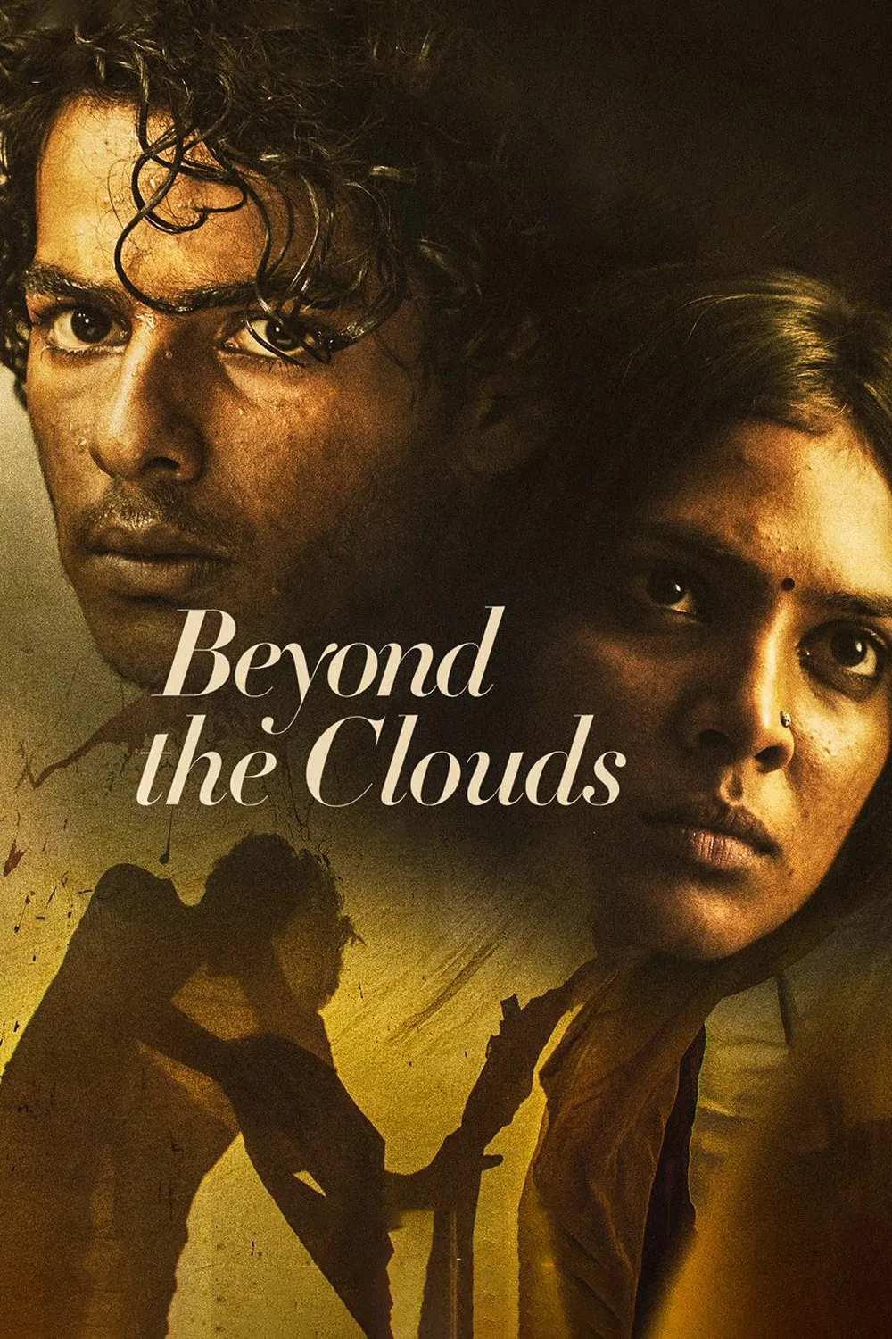 Poster chính thức của phim Phim Gia Đình, Phim Tâm Lý "Giữa Chín Tầng Mây" (Beyond the Clouds - 2018), với sự tham gia của diễn viên Ishaan Khatter và Malavika Mohanan.
