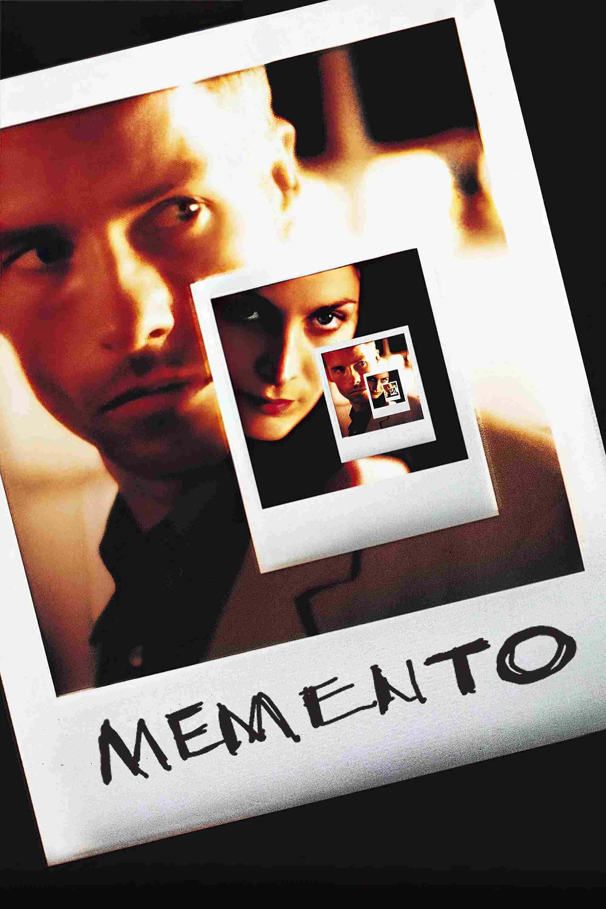 Poster chính thức của phim Phim Bí Ẩn, Phim Giật Gân "Hành Trình Tìm Kiếm Ký Ức" (Memento - 2000), với sự tham gia của diễn viên Guy Pearce và Carrie-Anne Moss.
