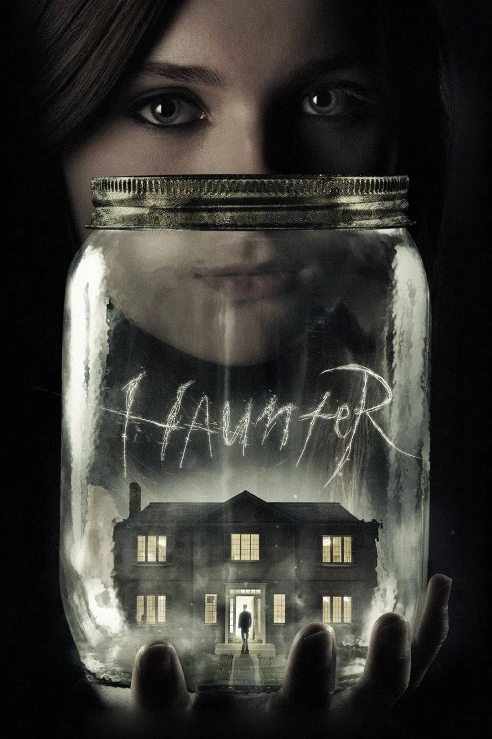 Poster chính thức của phim Phim Kinh Dị, Phim Bí Ẩn "Haunter" (Haunter - 2013), với sự tham gia của diễn viên Abigail Breslin và Stephen McHattie.