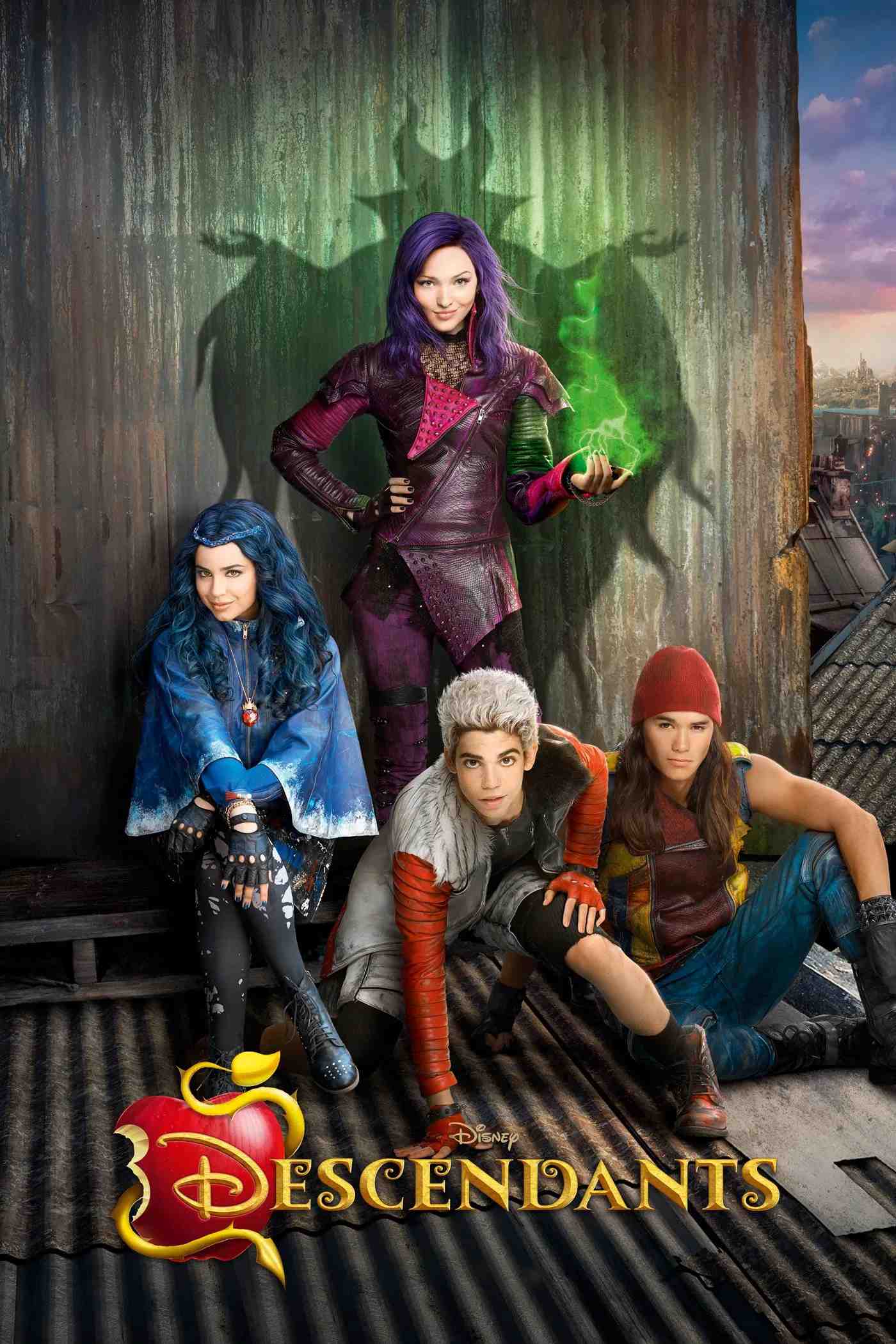Poster chính thức của phim Phim Gia Đình, Phim Phiêu Lưu "Hội Pháp Sư Tuổi Teen" (Descendants - 2015), với sự tham gia của diễn viên Dove Cameron và Sofia Carson.