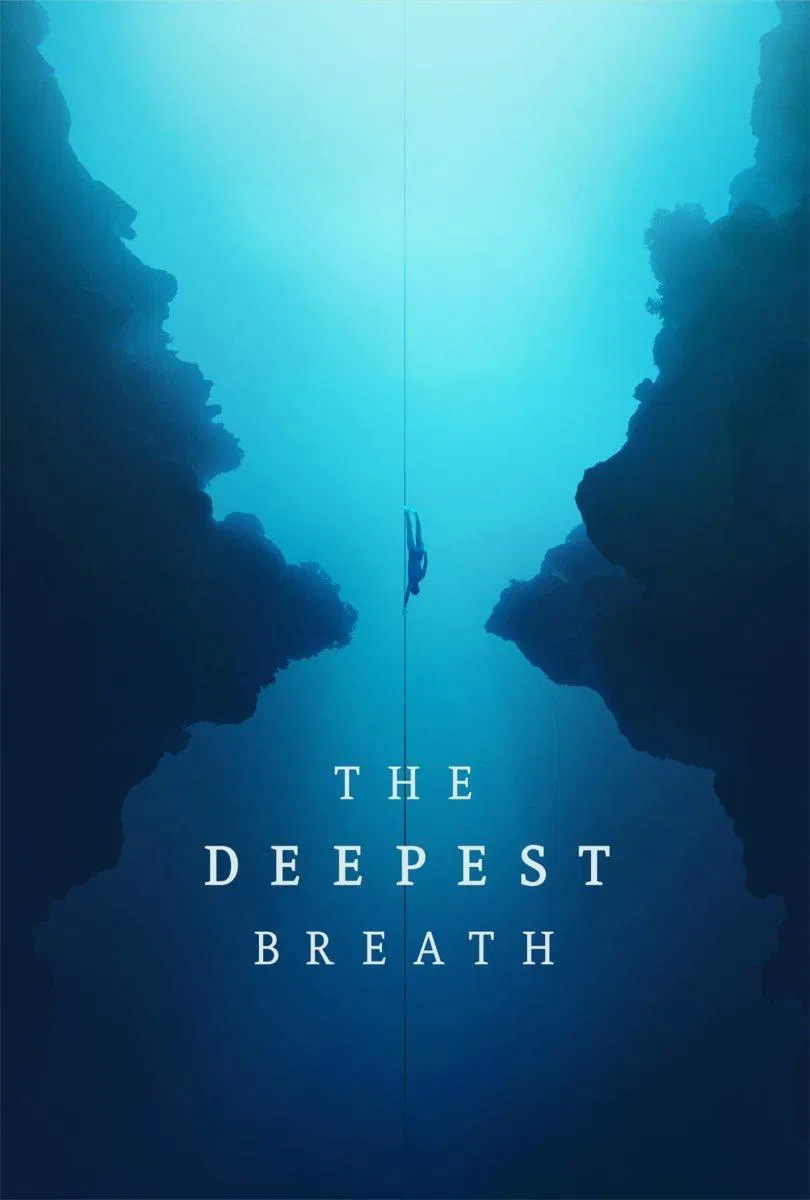 Poster chính thức của phim Phim Tài Liệu "Hơi Thở Sâu Nhất" (The Deepest Breath - 2023), với sự tham gia của diễn viên Alessia Zecchini và Stephen Keenan.