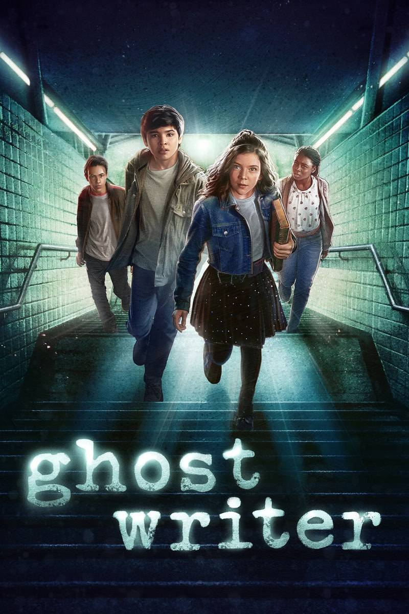 Poster chính thức của phim Phim Thiếu Nhi, Phim Viễn Tưởng & Giả Tưởng "Hồn Ma Nhà Văn (Phần 2)" (Ghostwriter - 2019), với sự tham gia của diễn viên Lisa Berry.