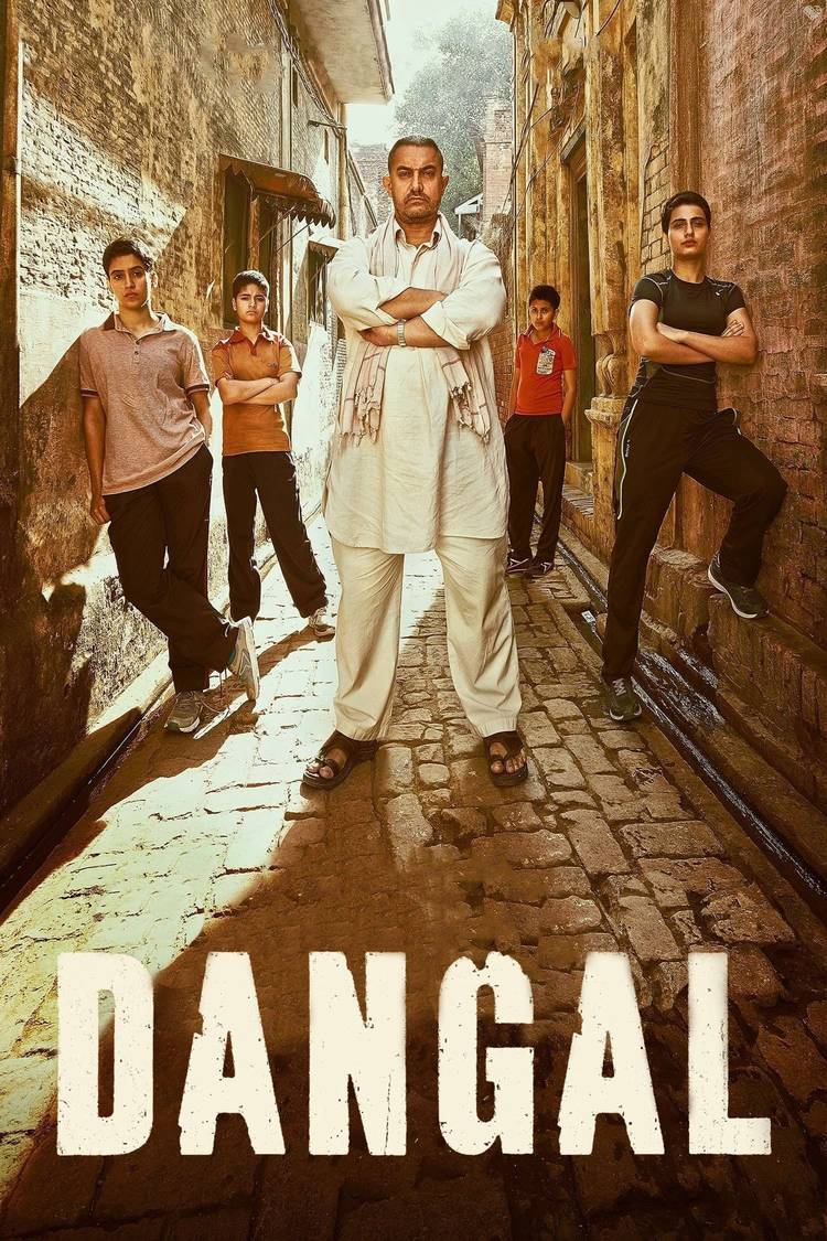Poster chính thức của phim Phim Tâm Lý, Phim Gia Đình "Huấn Luyện Viên Đấu Vật" (Dangal - 2016), với sự tham gia của diễn viên Aamir Khan và Fatima Sana Shaikh.