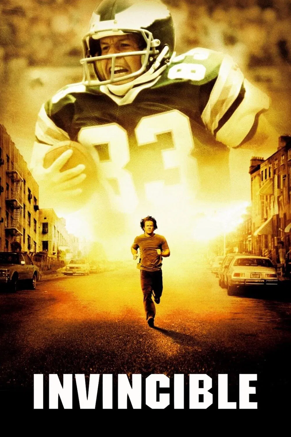 Poster chính thức của phim Phim Tâm Lý, Phim Lịch Sử "Invincible" (Invincible - 2006), với sự tham gia của diễn viên Mark Wahlberg và Greg Kinnear.