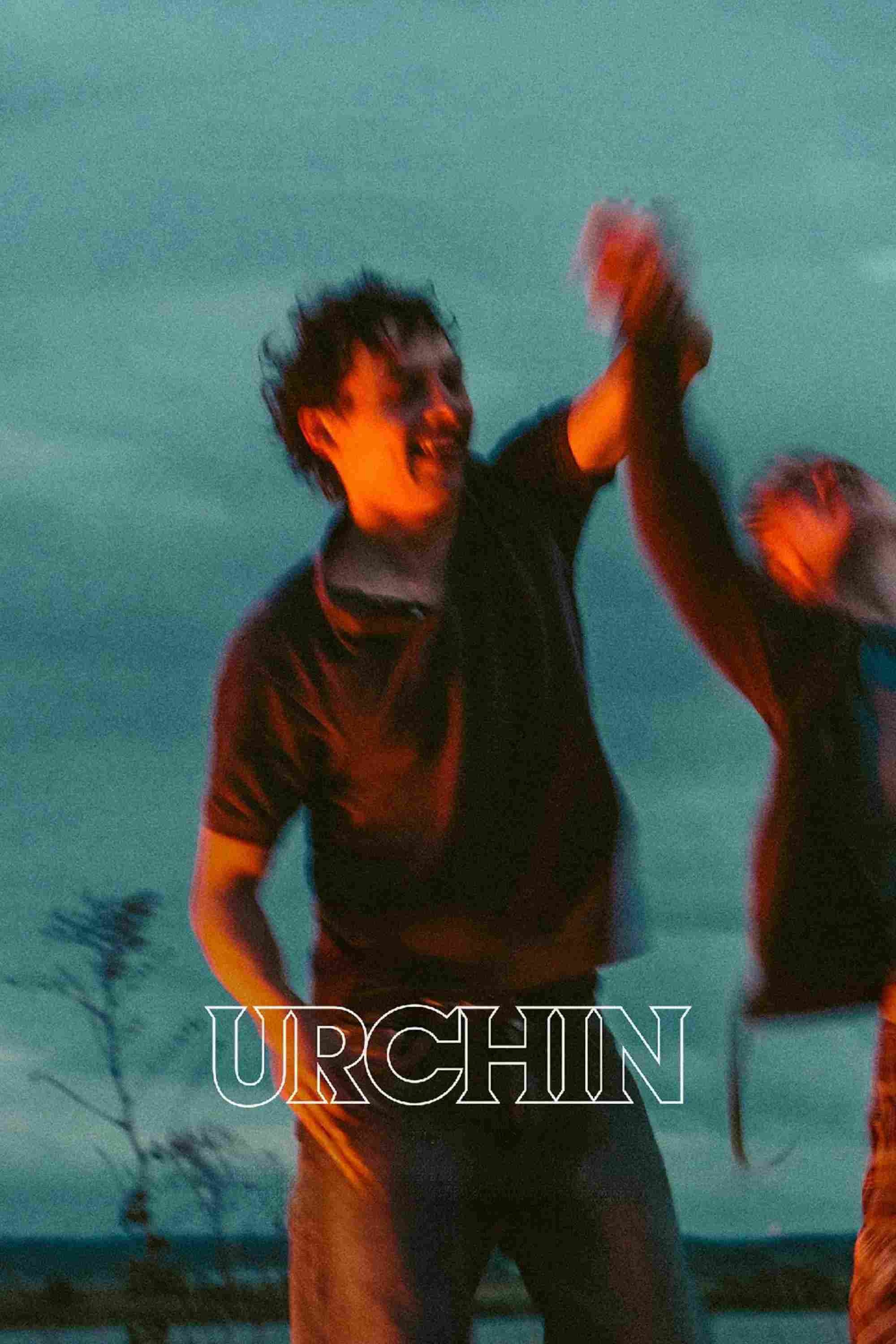 Poster chính thức của phim Phim Tâm Lý "Kẻ Bên Lề" (Urchin - 2025), với sự tham gia của diễn viên Frank Dillane và Megan Northam.