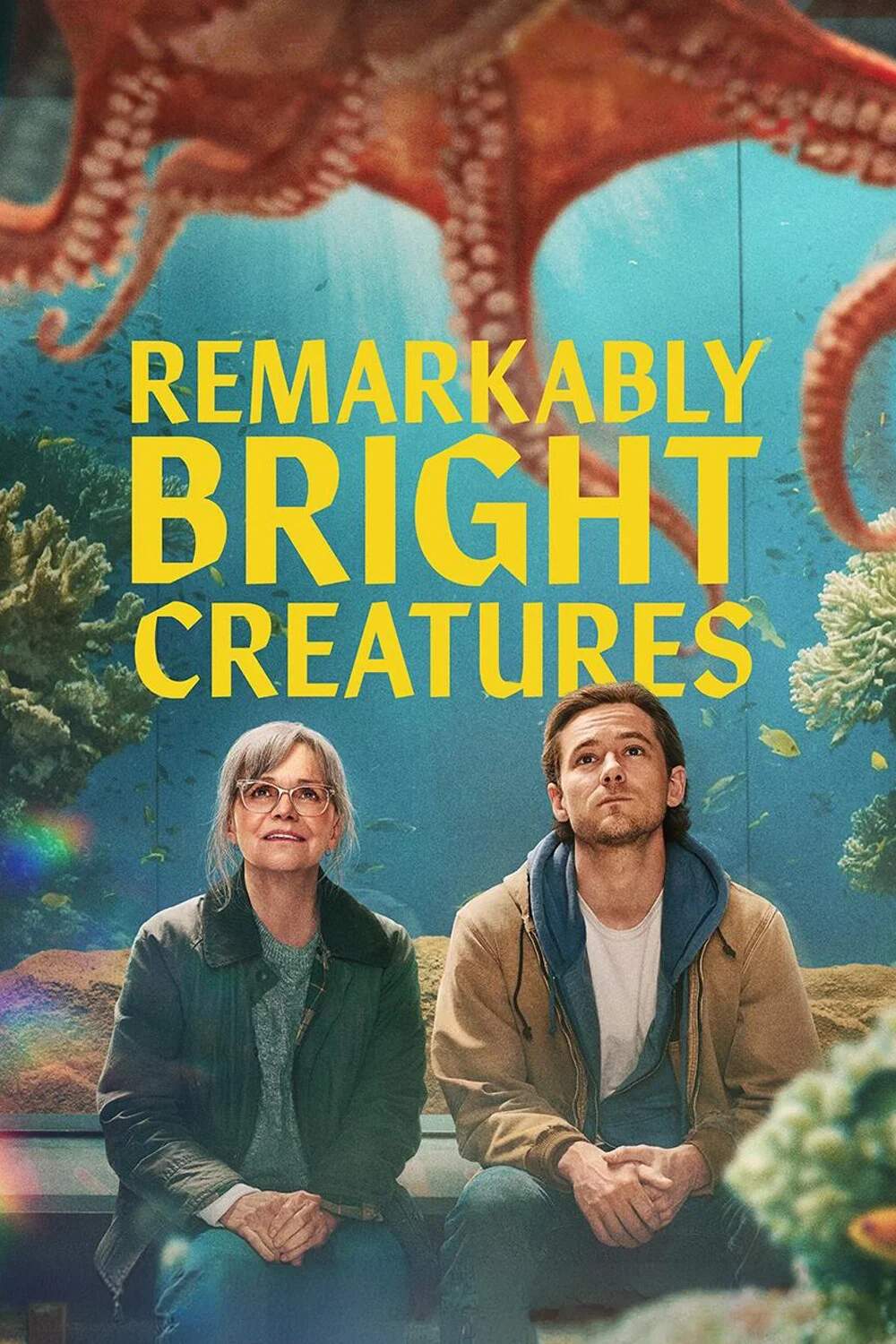 Poster chính thức của phim Phim Tâm Lý, Phim Bí Ẩn "Kỷ vật vô giá" (Remarkably Bright Creatures - 2026), với sự tham gia của diễn viên Sally Field và Lewis Pullman.