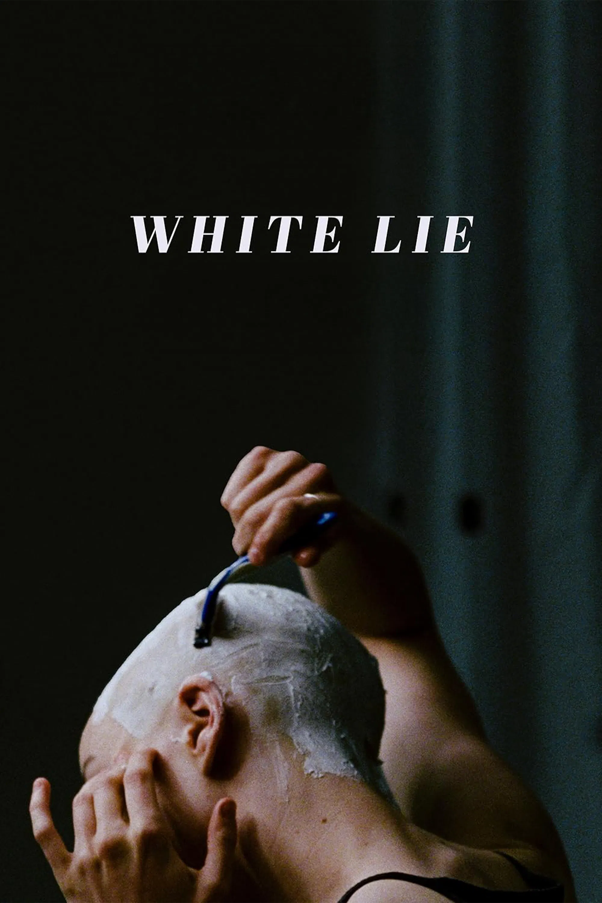 Poster chính thức của phim Phim Tâm Lý "Lời Nói Dối Nhỏ Nhặt" (White Lie - 2019), với sự tham gia của diễn viên Kacey Rohl và Amber Anderson.