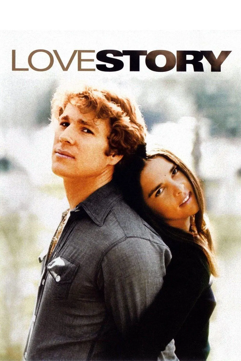 Poster chính thức của phim Phim Tình Cảm, Phim Tâm Lý "Love Story" (Love Story - 1970), với sự tham gia của diễn viên Ali MacGraw và Ryan O'Neal.