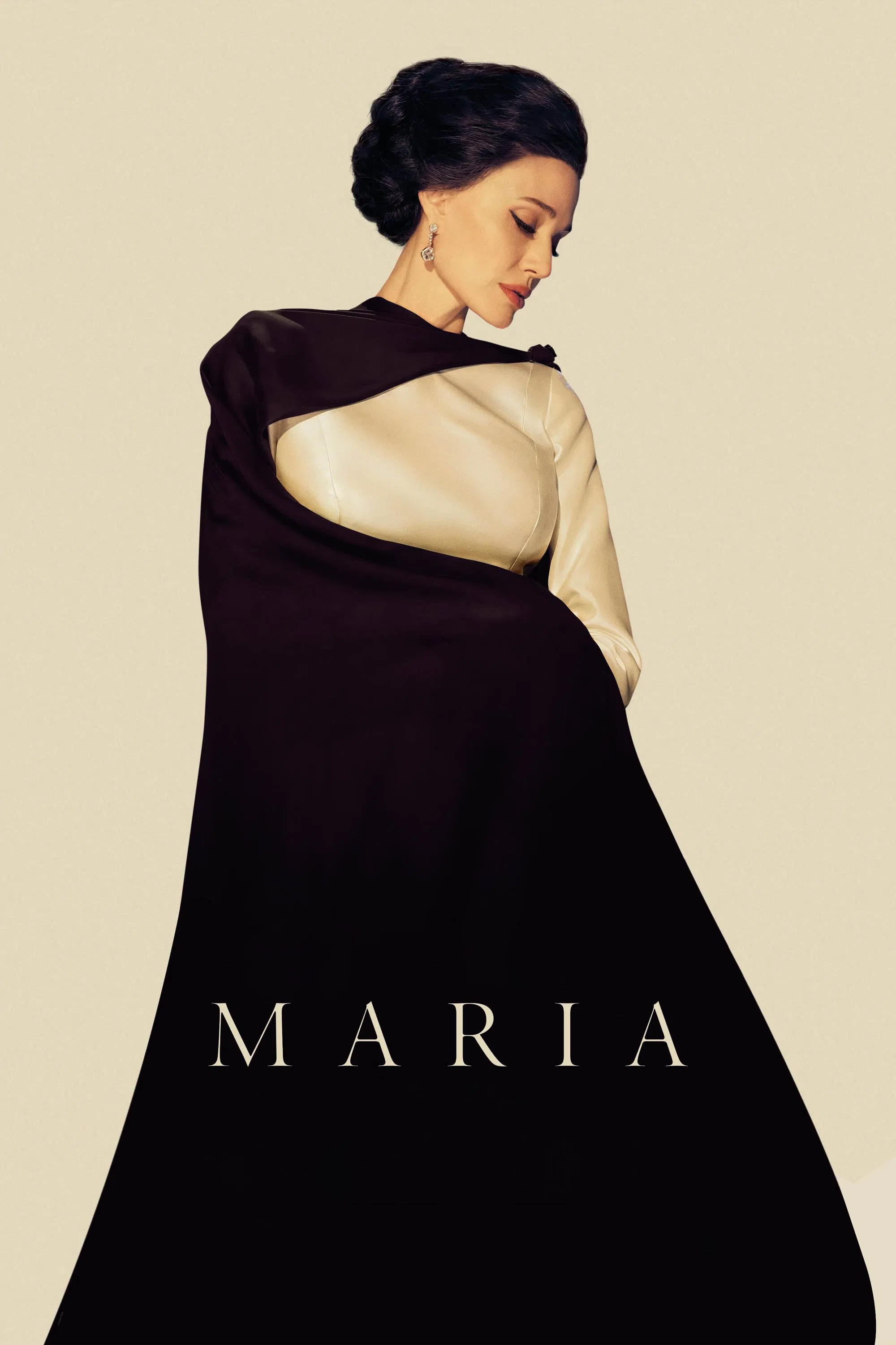 Poster chính thức của phim Phim Lịch Sử, Phim Tâm Lý "Maria (2024)" (Maria - 2024), với sự tham gia của diễn viên Angelina Jolie và Pierfrancesco Favino.