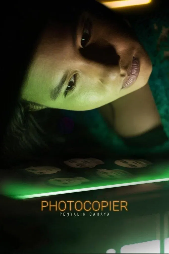Poster chính thức của phim Phim Tâm Lý, Phim Bí Ẩn "Máy Photocopy" (Photocopier - 2021), với sự tham gia của diễn viên Shenina Cinnamon và Lutesha.