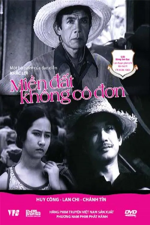 Poster chính thức của phim Phim Tâm Lý "Miền Đất Không Cô Đơn" (Land of No Solitude - 1982), với sự tham gia của diễn viên Huy Công và Lan Chi.
