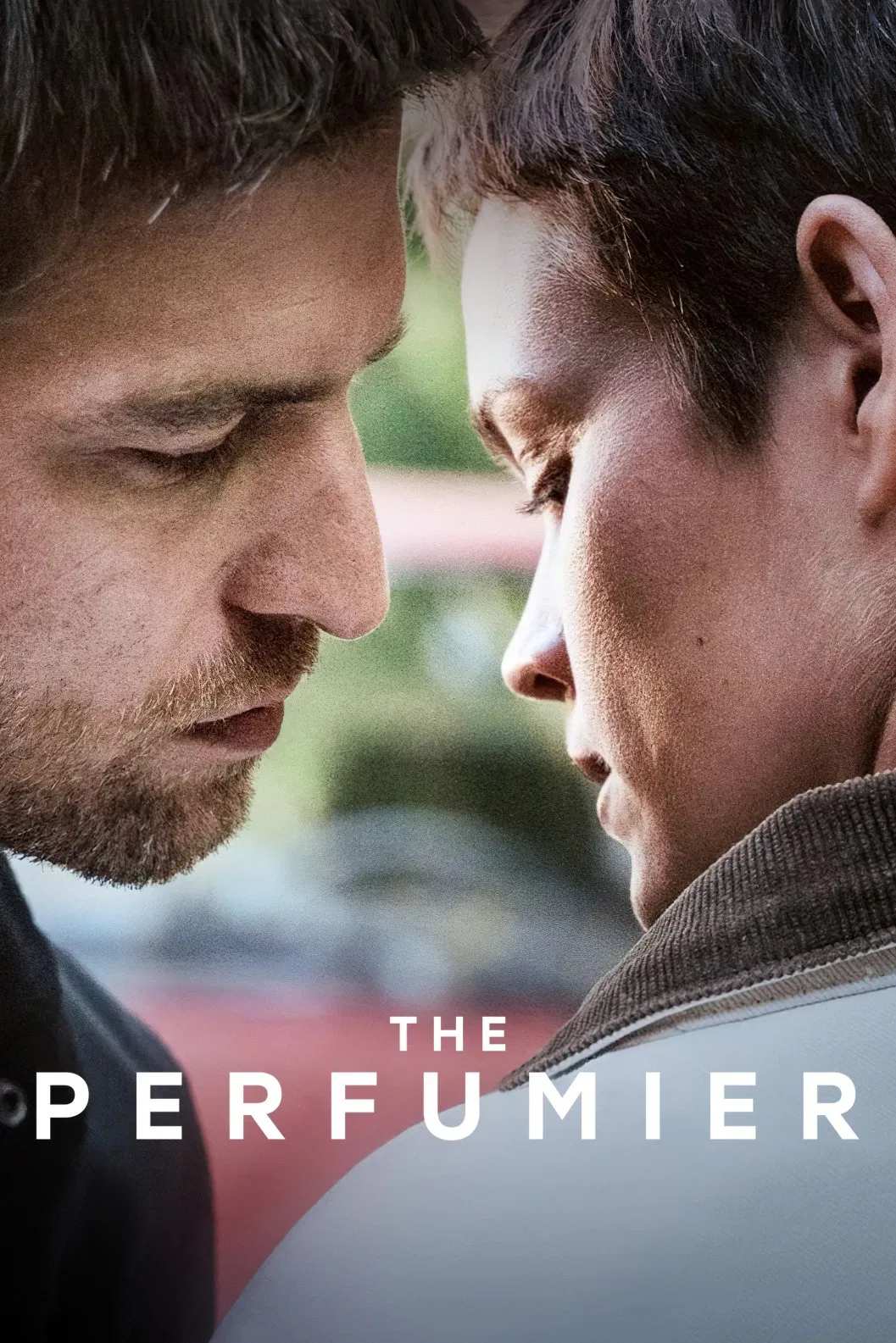 Poster chính thức của phim Phim Tâm Lý, Phim Hình Sự "Mùi Hương Đã Mất" (The Perfumier - 2022), với sự tham gia của diễn viên Emilia Schüle và Ludwig Simon.