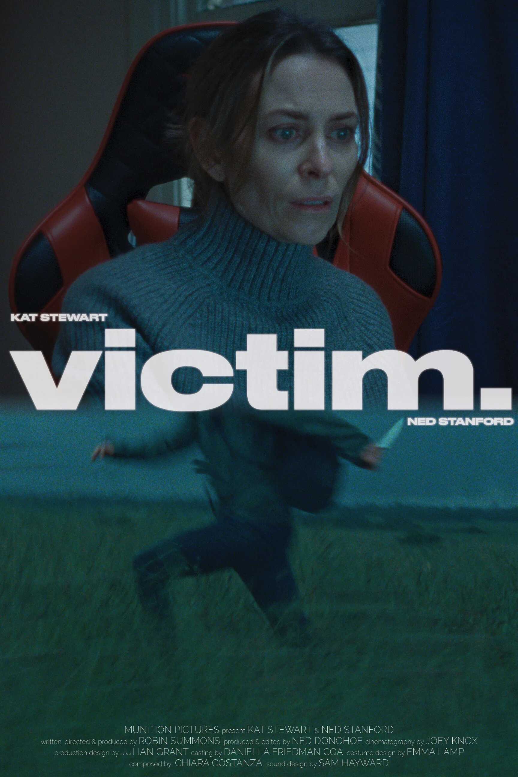 Poster chính thức của phim Phim Giật Gân "Nạn Nhân" (Victim - 2022), với sự tham gia của diễn viên Kat Stewart và Harlene Hercules.
