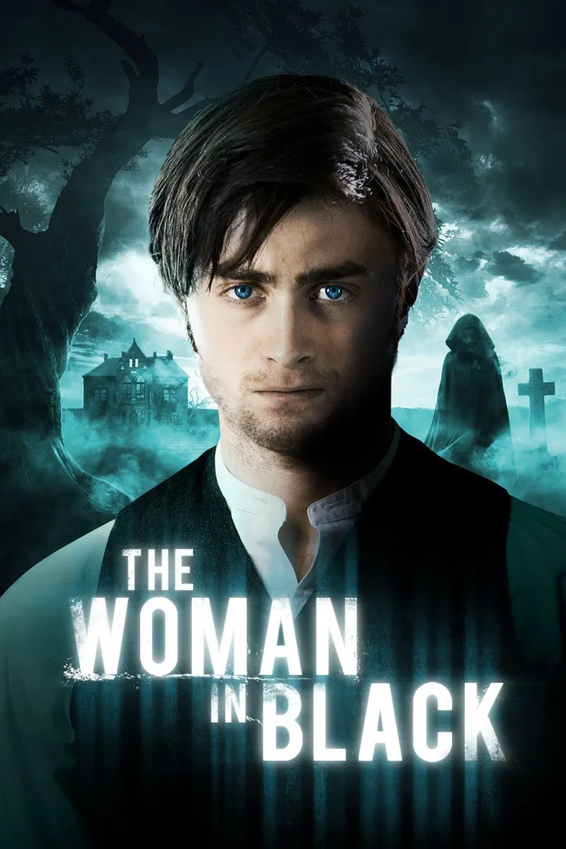 Poster chính thức của phim Phim Tâm Lý, Phim Kinh Dị "Người Đàn Bà Áo Đen" (The Woman in Black - 2012), với sự tham gia của diễn viên Daniel Radcliffe và Ciarán Hinds.