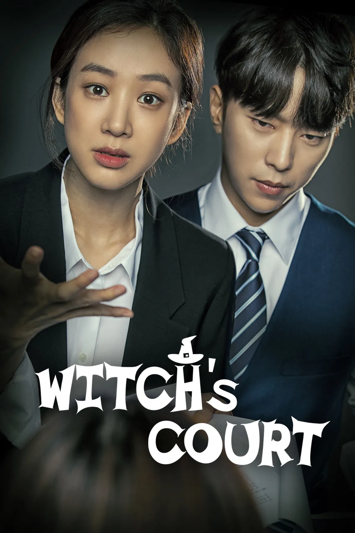 Poster chính thức của phim Phim Hình Sự, Phim Tâm Lý "Phù Thủy Tòa Án" (Witch's Court - 2017), với sự tham gia của diễn viên Jung Ryeo-won và Yoon Hyun-min.