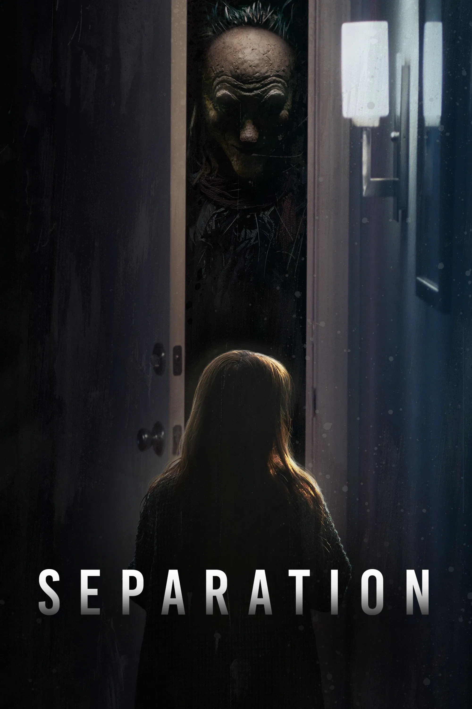 Poster chính thức của phim Phim Kinh Dị, Phim Bí Ẩn "Tách biệt" (Separation - 2021), với sự tham gia của diễn viên Brian Cox và Rupert Friend.
