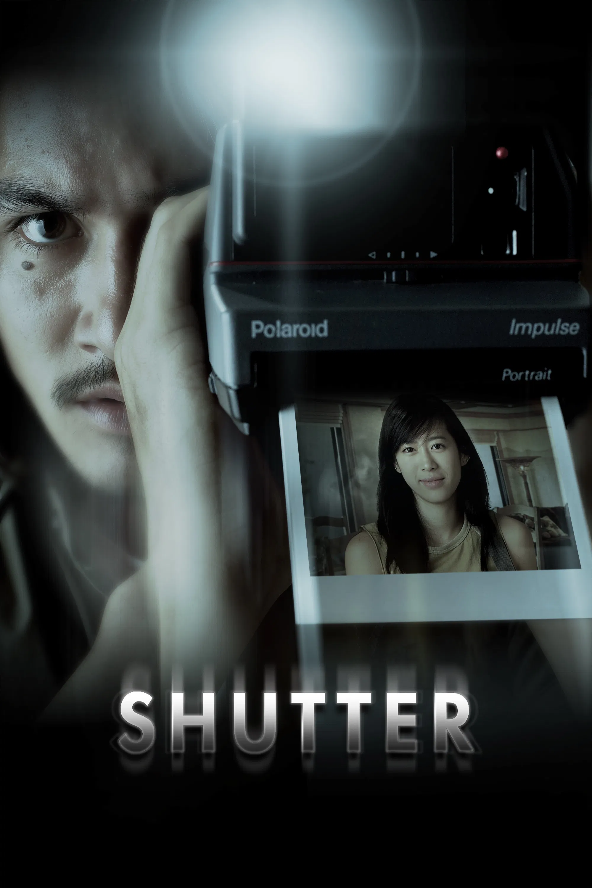 Poster chính thức của phim Phim Kinh Dị, Phim Bí Ẩn "Shutter" (Shutter - 2004), với sự tham gia của diễn viên Ananda Everingham và Natthaweeranuch Thongmee.