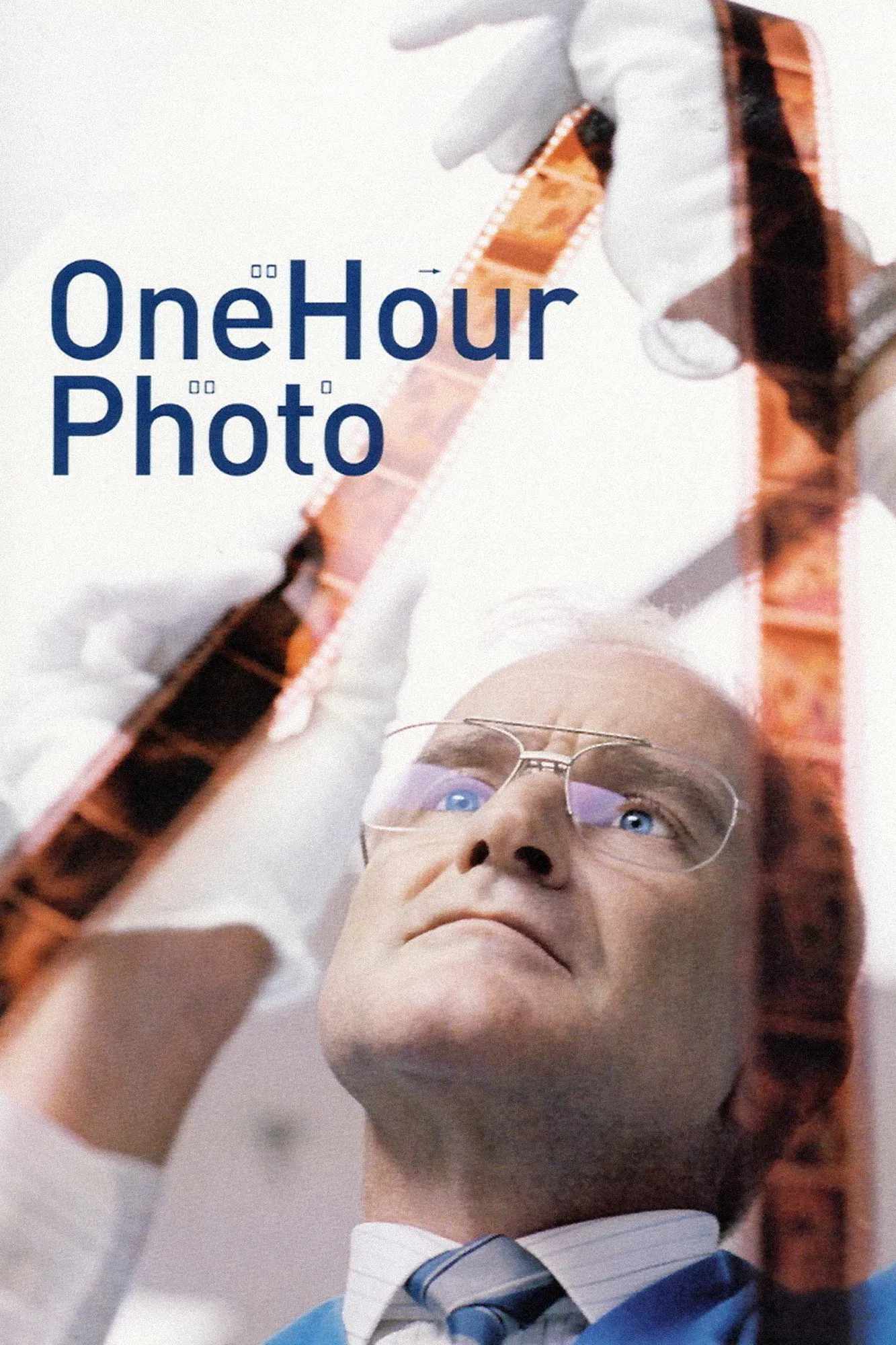 Poster chính thức của phim Phim Tâm Lý, Phim Giật Gân "Sự Ám Ảnh" (One Hour Photo - 2002), với sự tham gia của diễn viên Robin Williams và Connie Nielsen.
