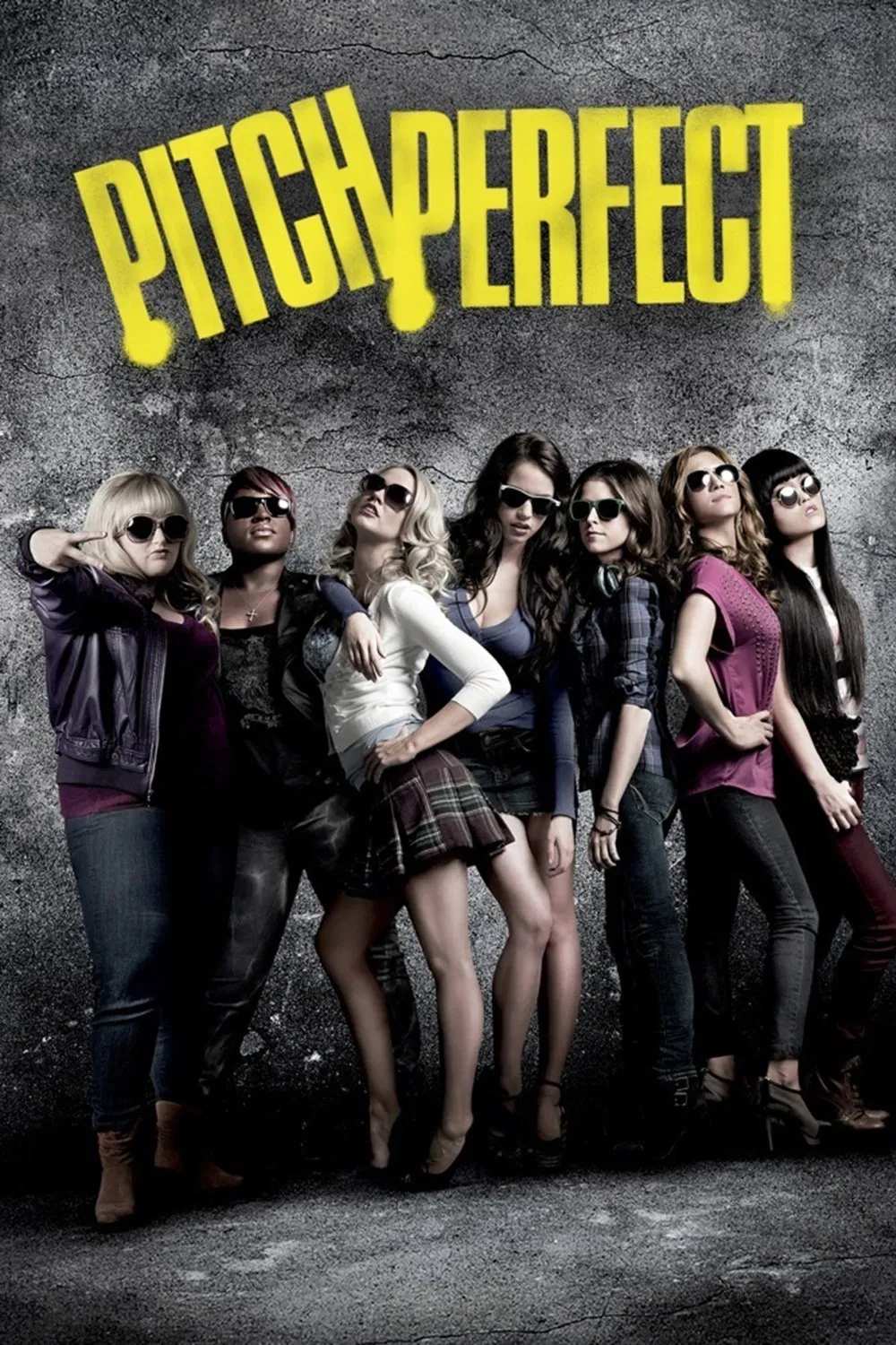 Poster chính thức của phim Phim Hài, Phim Ca Nhạc "Sự Nổi Loạn Hoàn Hảo" (Pitch Perfect - 2012), với sự tham gia của diễn viên Anna Kendrick và Anna Camp.