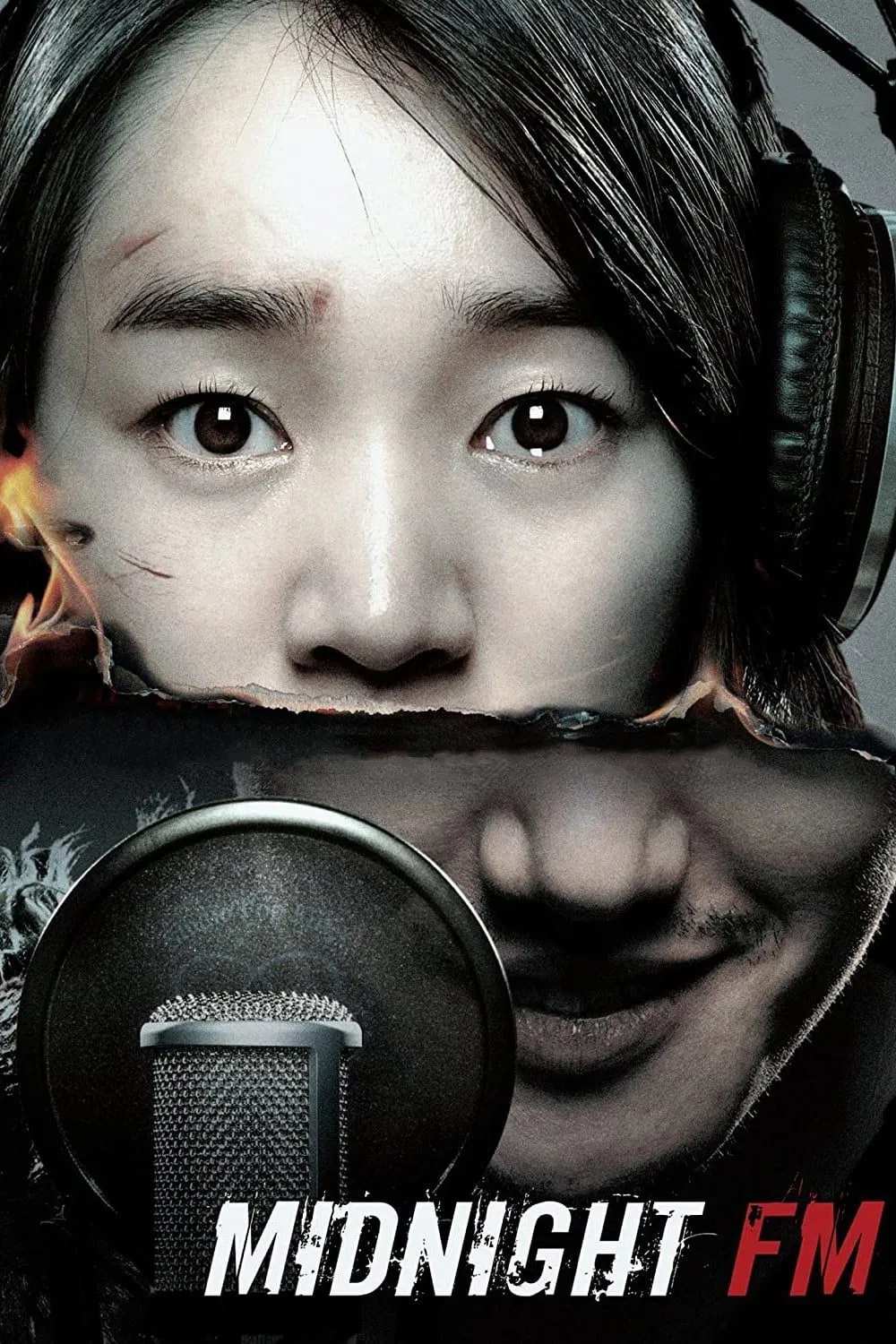 Poster chính thức của phim Phim Giật Gân, Phim Hình Sự "Tần Số Kinh Hoàng" (Midnight FM - 2010), với sự tham gia của diễn viên Soo Ae và Yoo Ji-tae.