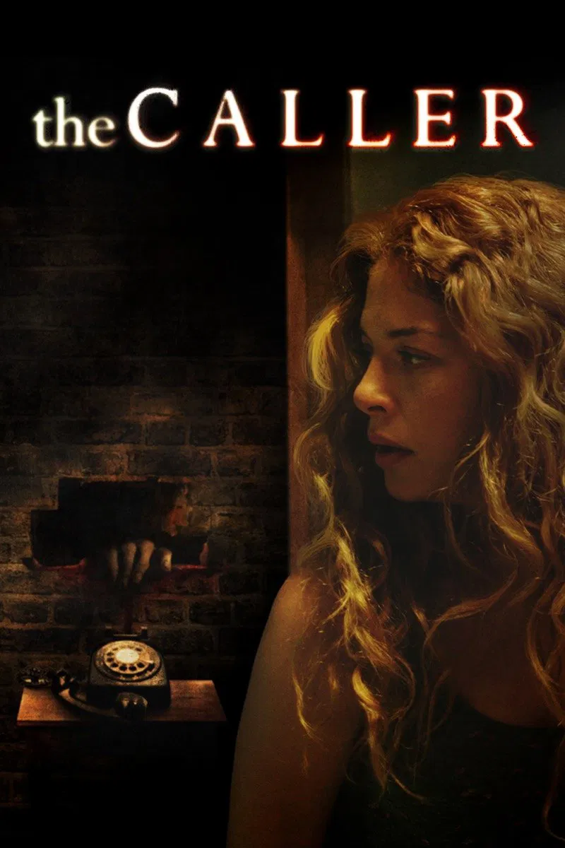 Poster chính thức của phim Phim Kinh Dị, Phim Giật Gân "The Caller" (The Caller - 2011), với sự tham gia của diễn viên Rachelle Lefevre và Stephen Moyer.