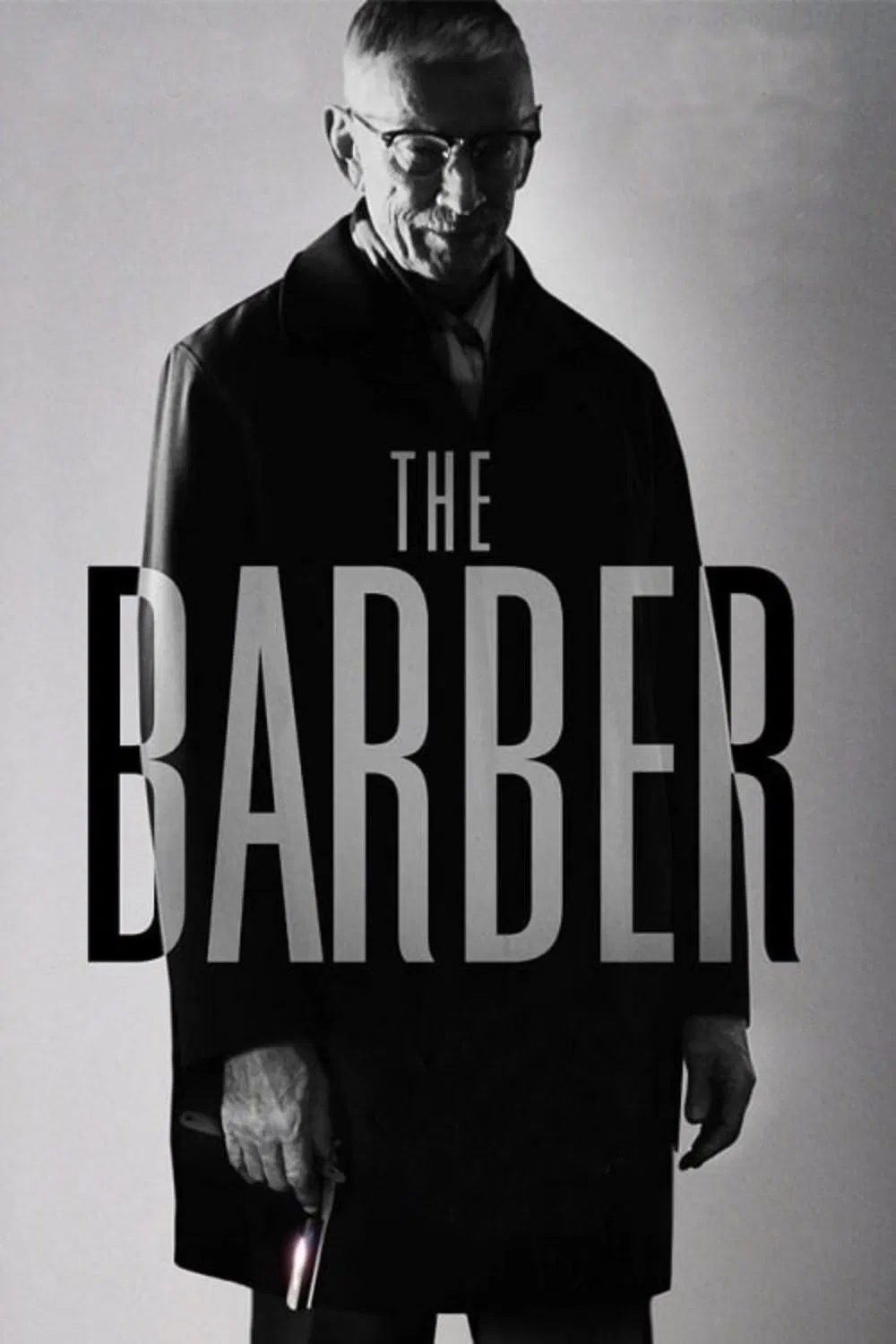 Poster chính thức của phim Phim Giật Gân "Thợ Tóc" (The Barber - 2015), với sự tham gia của diễn viên Scott Glenn và Stephen Tobolowsky.