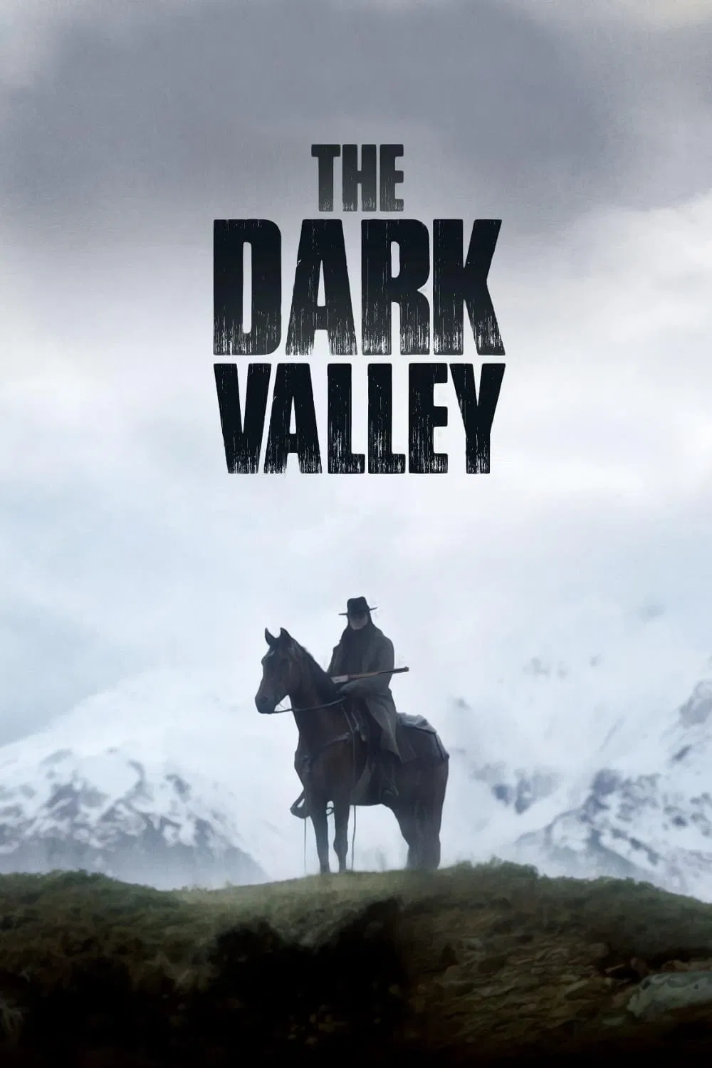 Poster chính thức của phim Phim Tâm Lý, Phim Giật Gân "Thung Lũng Tăm Tối" (The Dark Valley - 2014), với sự tham gia của diễn viên Sam Riley và Tobias Moretti.