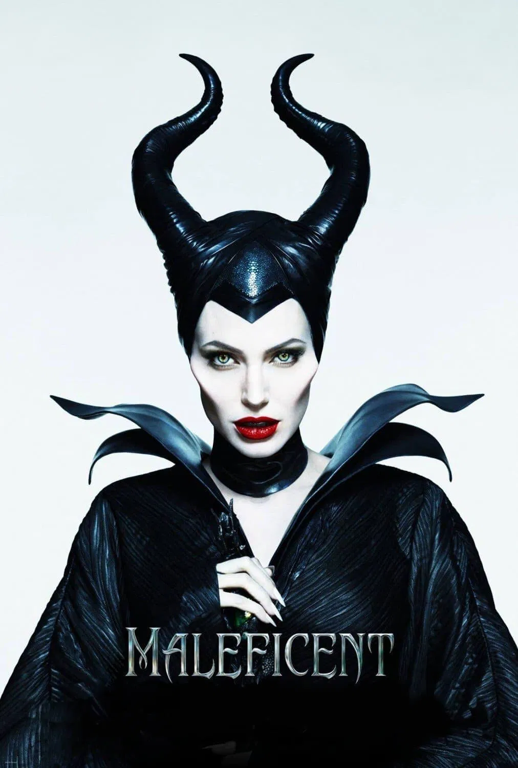 Poster chính thức của phim Phim Giả Tượng, Phim Phiêu Lưu "Tiên Hắc Ám" (Maleficent - 2014), với sự tham gia của diễn viên Angelina Jolie và Elle Fanning.