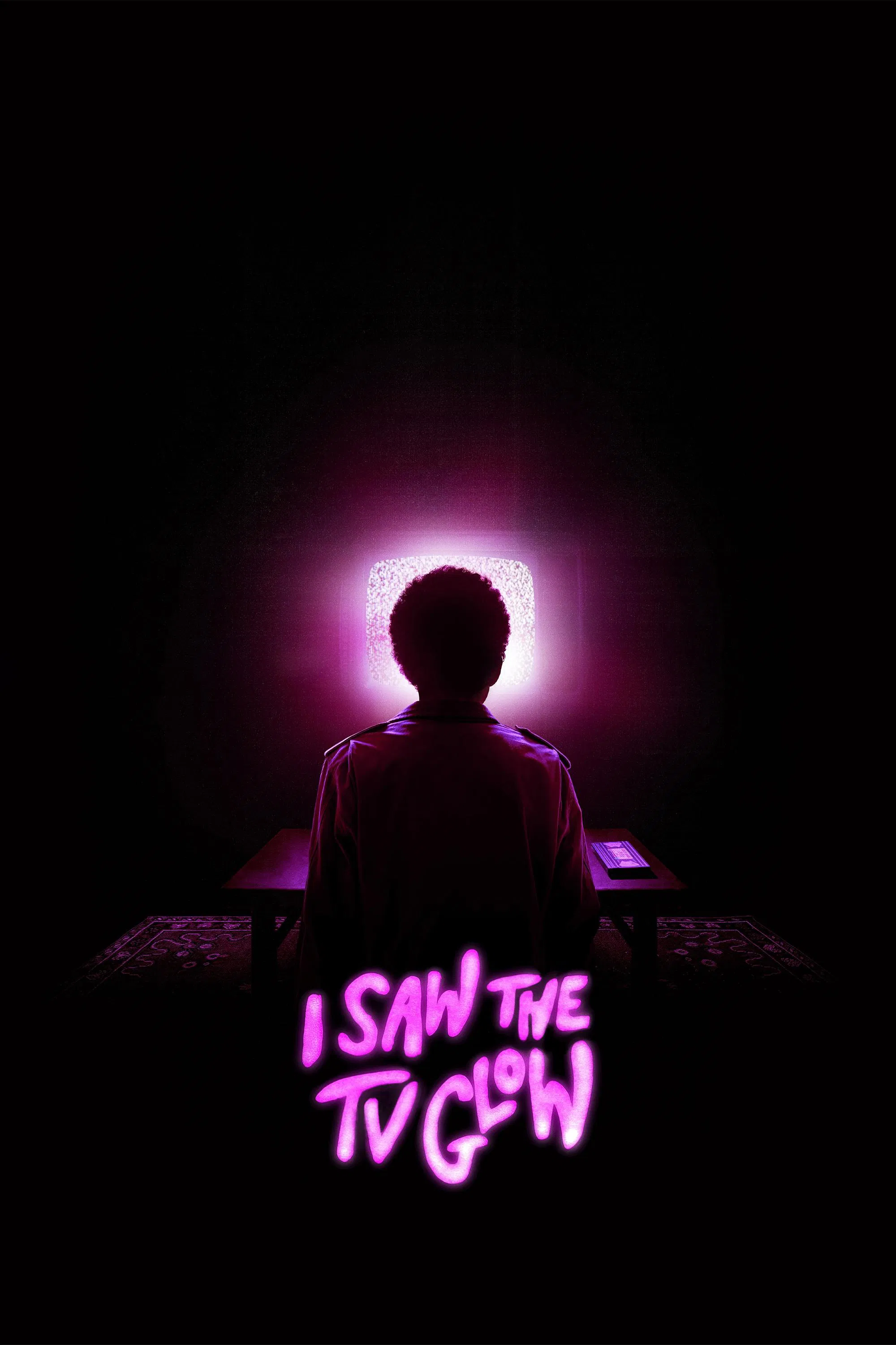 Poster chính thức của phim Phim Tâm Lý, Phim Kinh Dị "Tôi Thấy TV Bừng Sáng" (I Saw the TV Glow - 2024), với sự tham gia của diễn viên Justice Smith và Jack Haven.