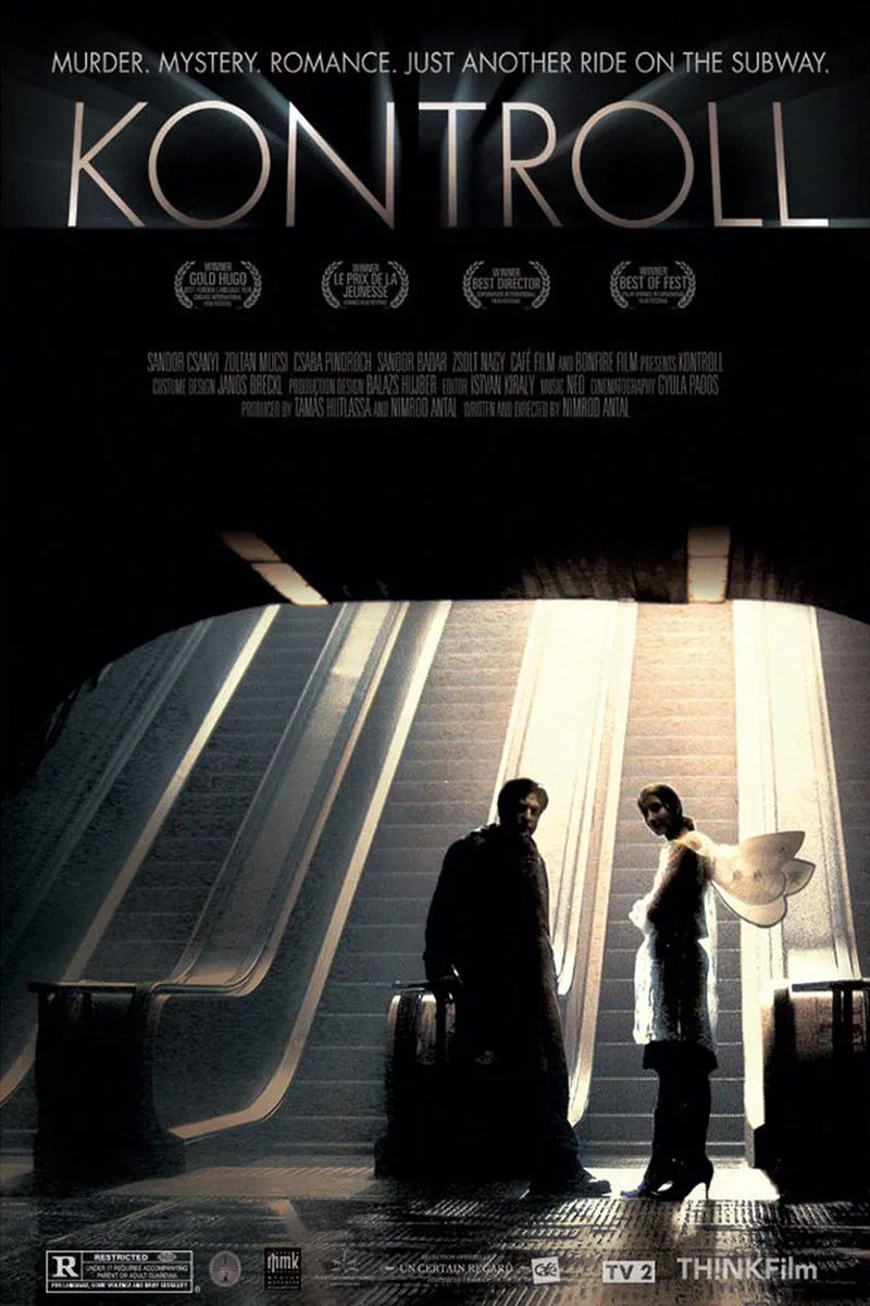 Poster chính thức của phim Phim Hài, Phim Hình Sự "Trạm Kiểm Soát" (Kontroll - 2003), với sự tham gia của diễn viên Sándor Csányi và Zoltán Mucsi.